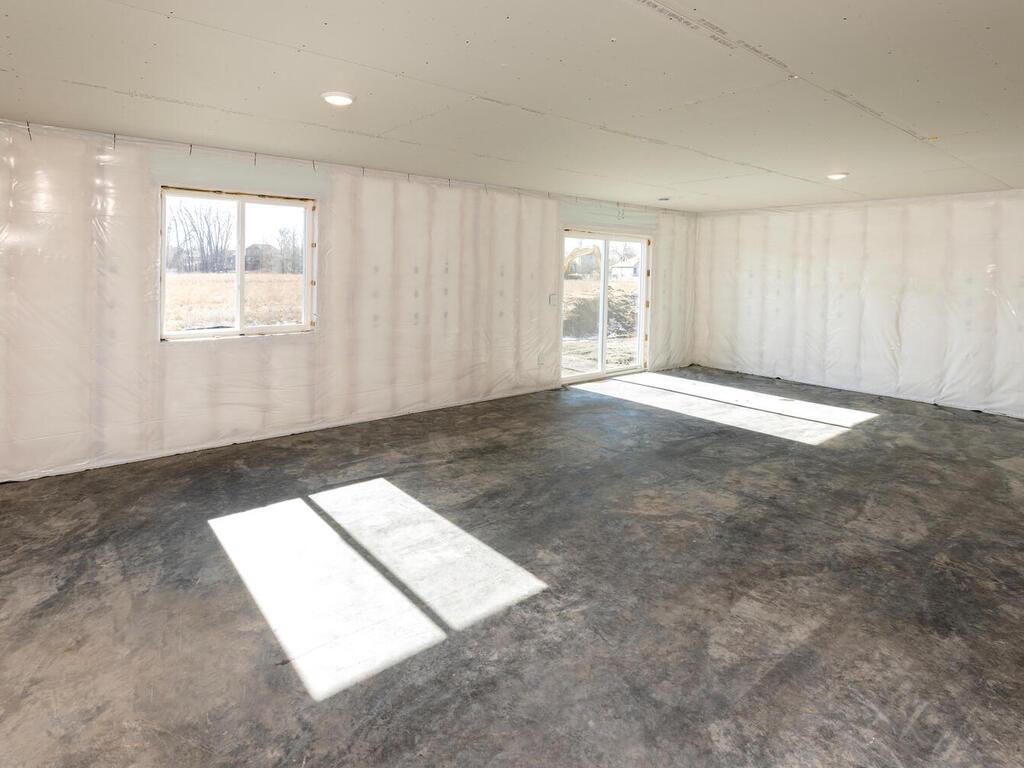25882 Emerson Ct, Wyoming, MN 55092