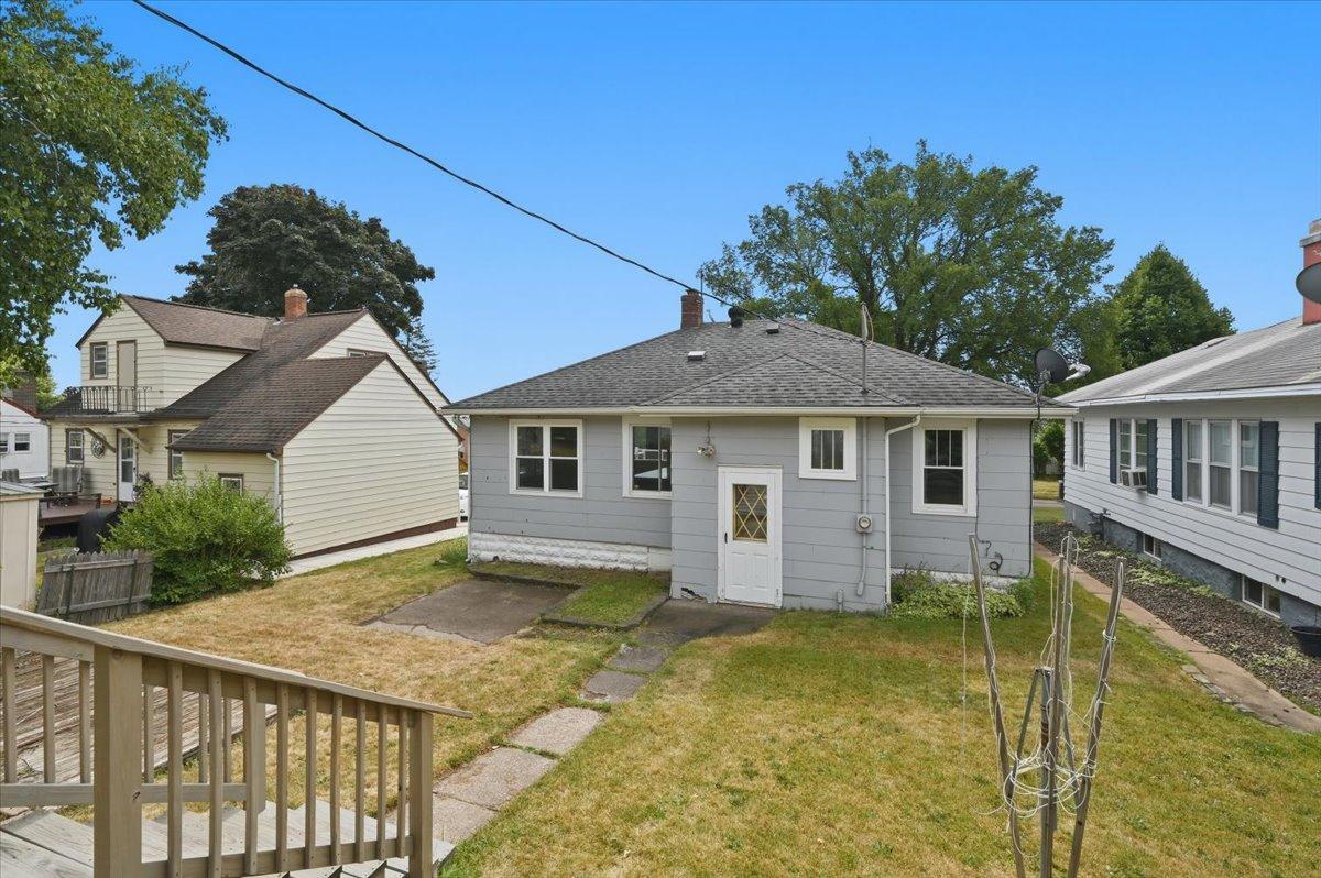 2417 Jefferson St, Duluth, MN 55812