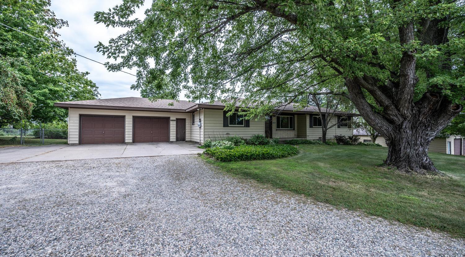 26078 Chippendale Ave, Northfield, MN 55057