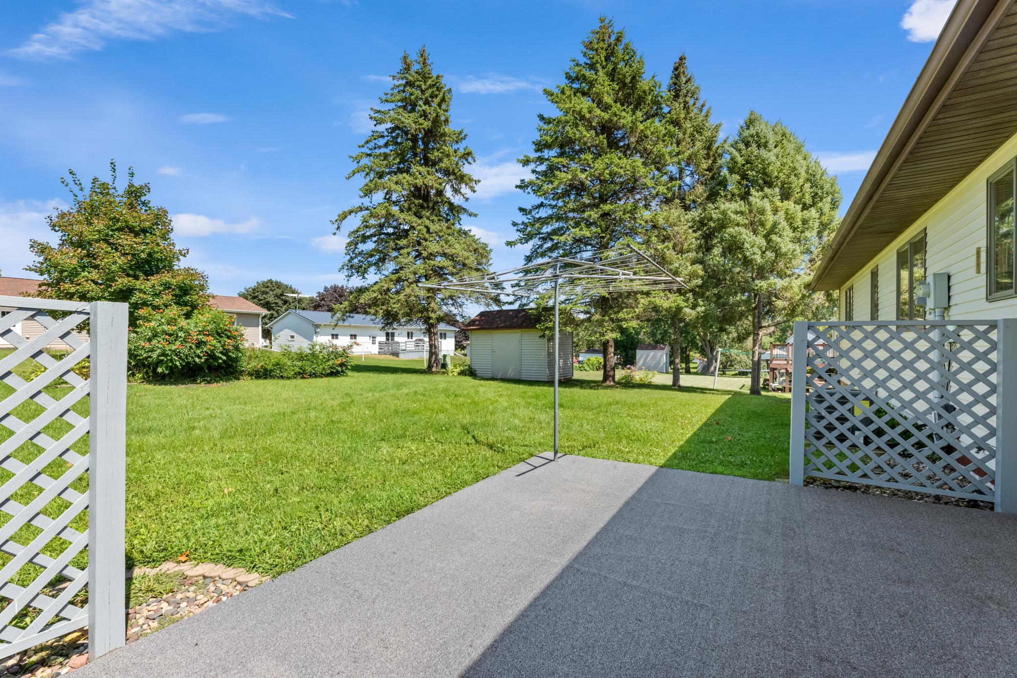 442 S Sunnyside Dr, Caledonia, MN 55921