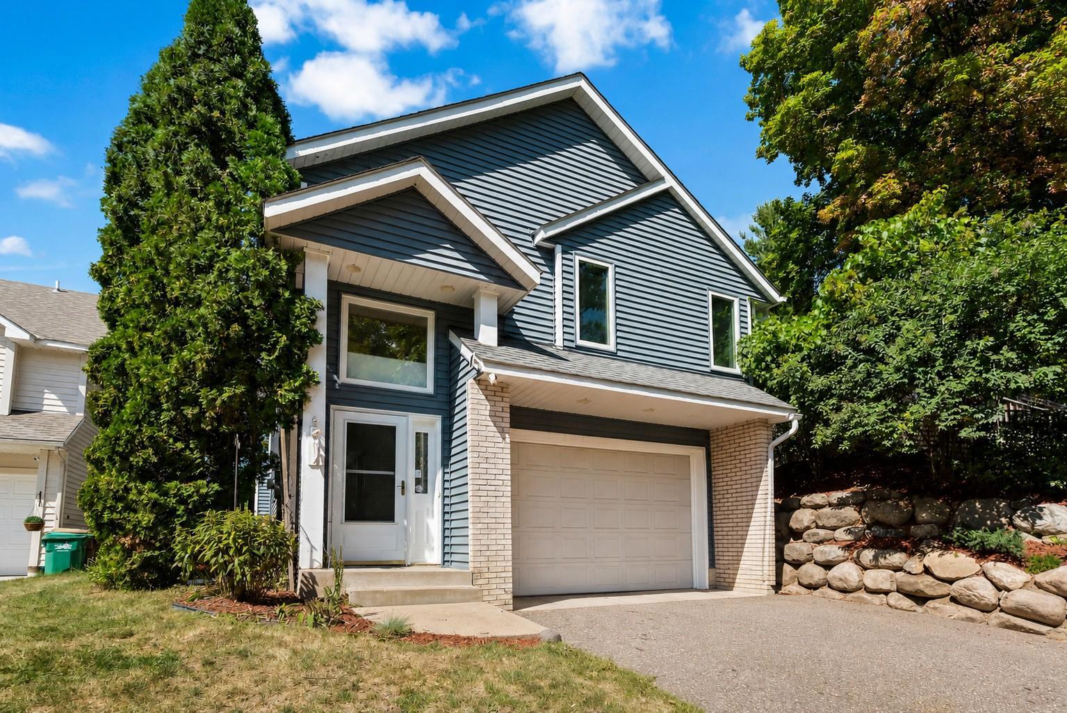 3045 Dundee Ln, Mound, MN 55364
