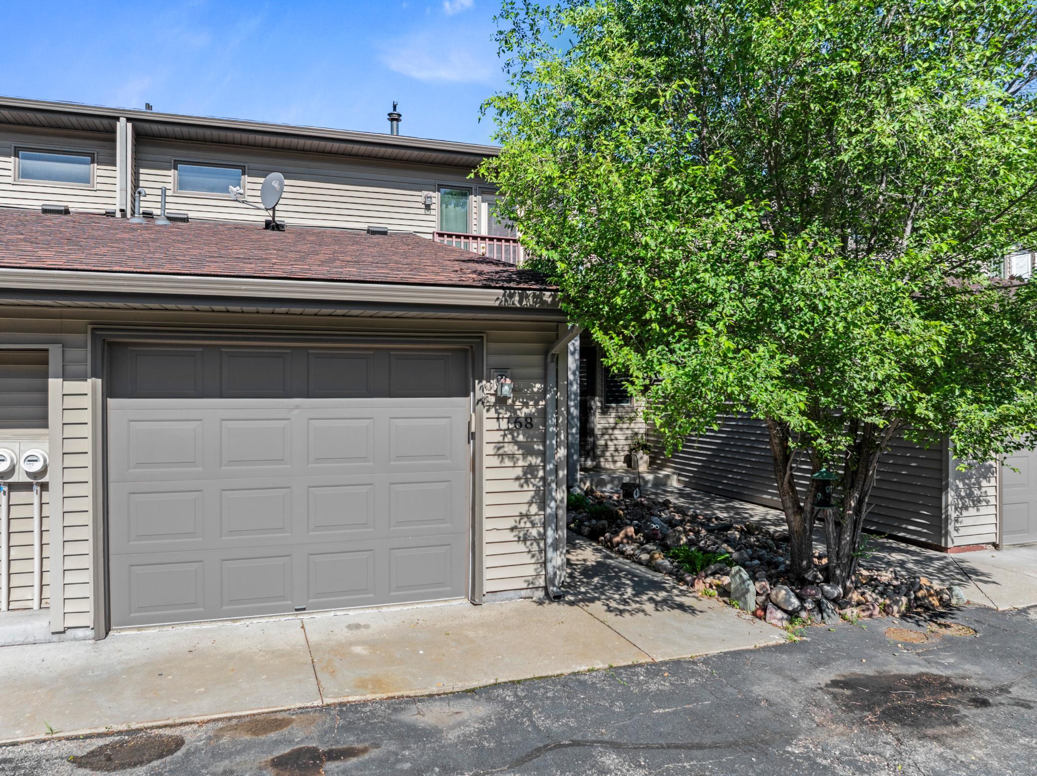 1168 Highland Ave, Northfield, MN 55057