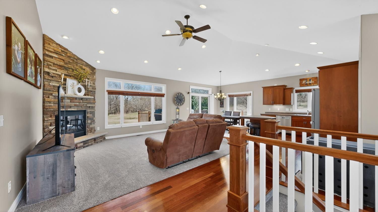 1442 30th St NW, Austin, MN 55912