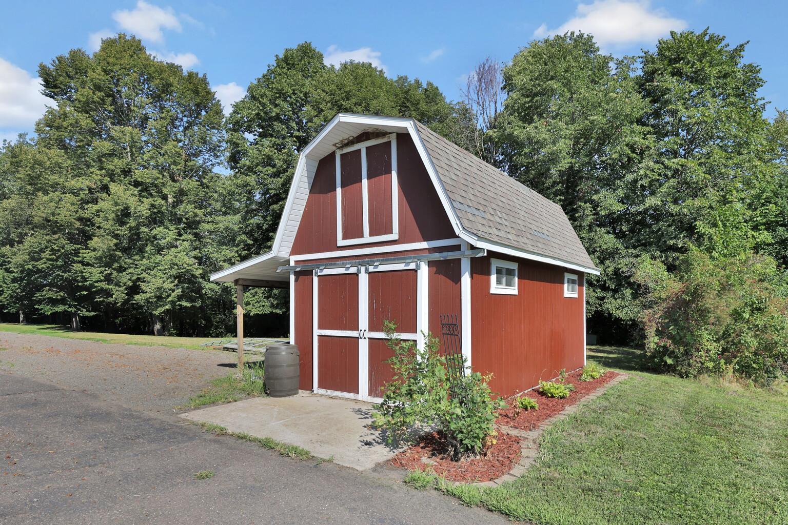 11187 Lindo Trl, Lindstrom, MN 55045