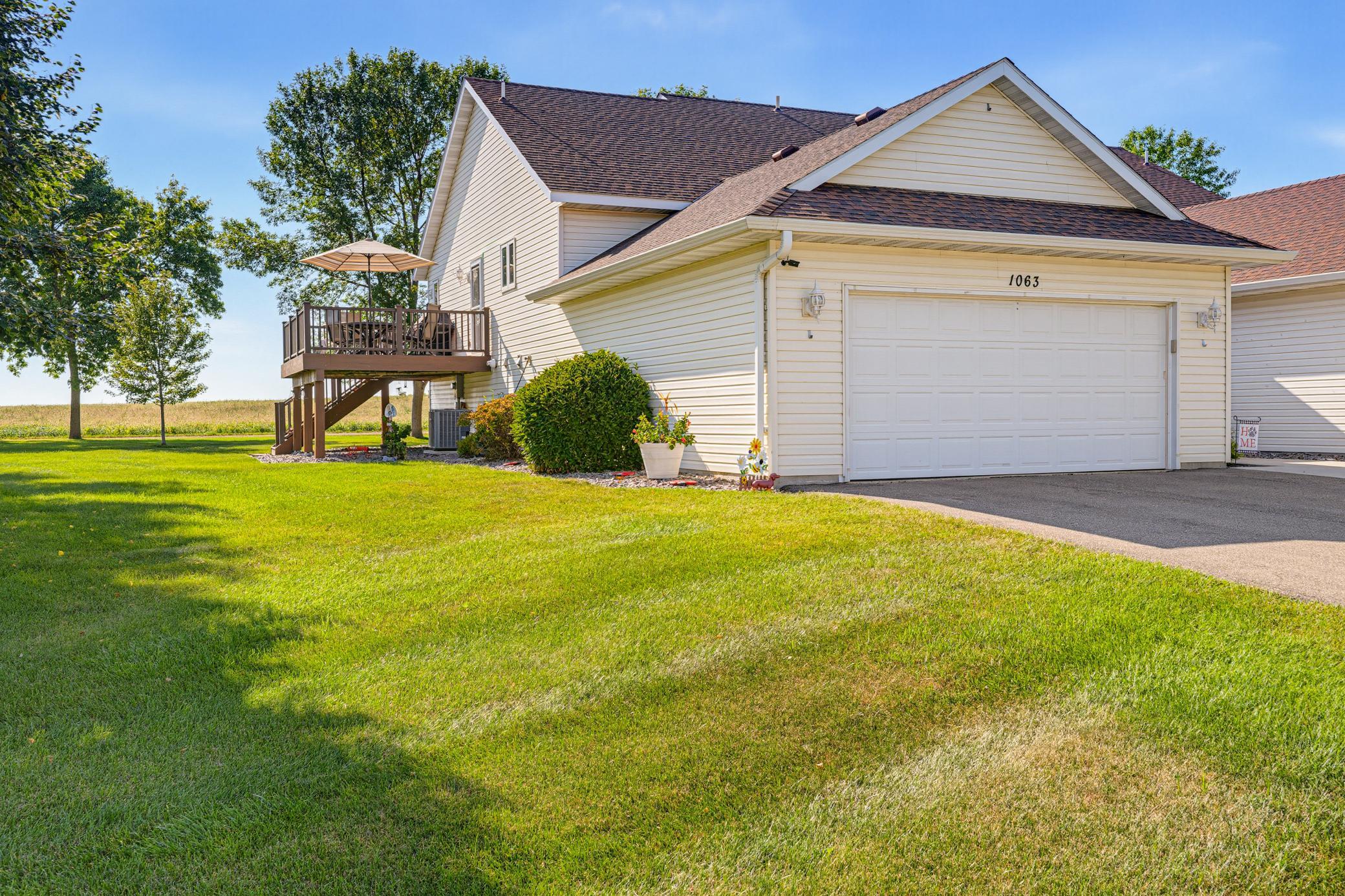 1063 Prairie View Dr SW, Hutchinson, MN 55350