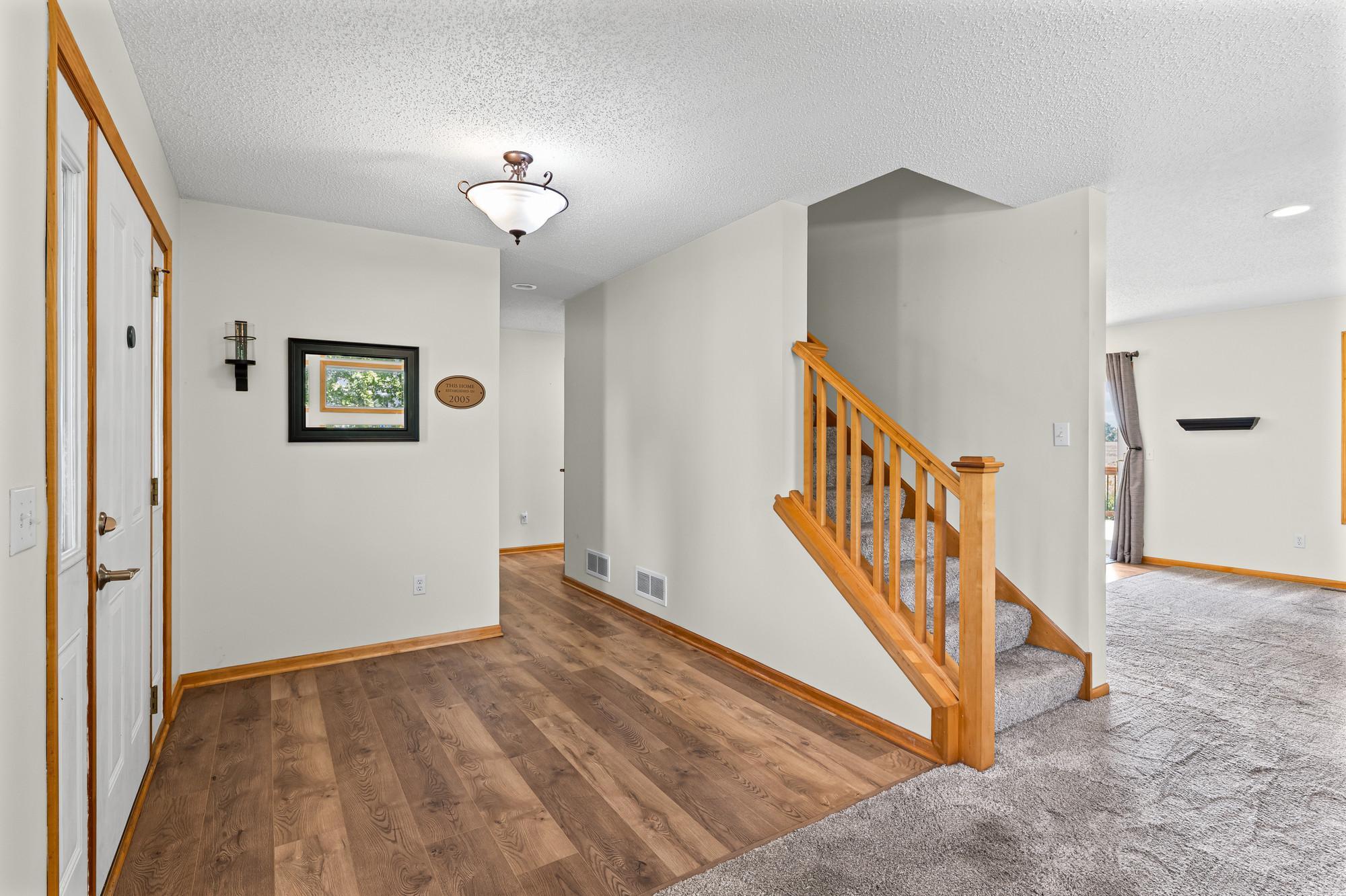 1507 Hidden Trl, Mayer, MN 55360