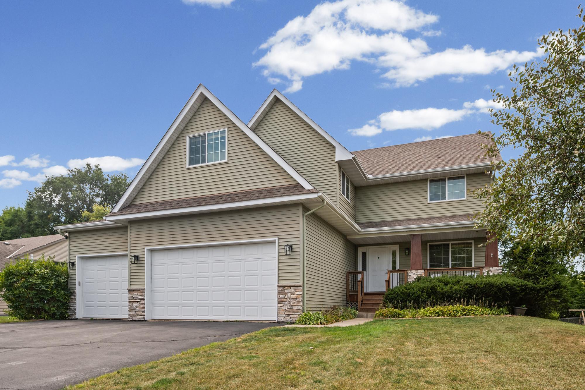 1507 Hidden Trl, Mayer, MN 55360
