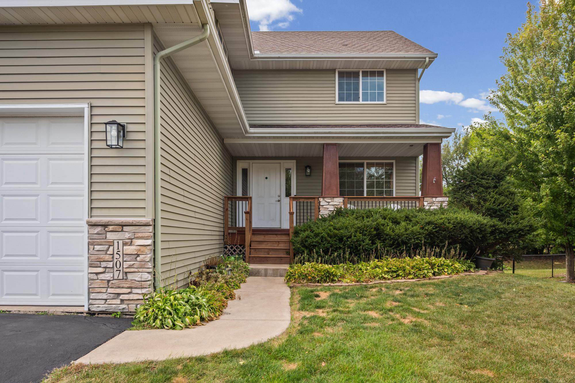 1507 Hidden Trl, Mayer, MN 55360