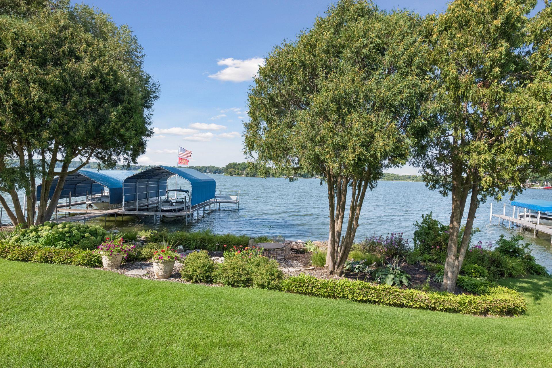 4212 West Arm Dr, Spring Park, MN 55384