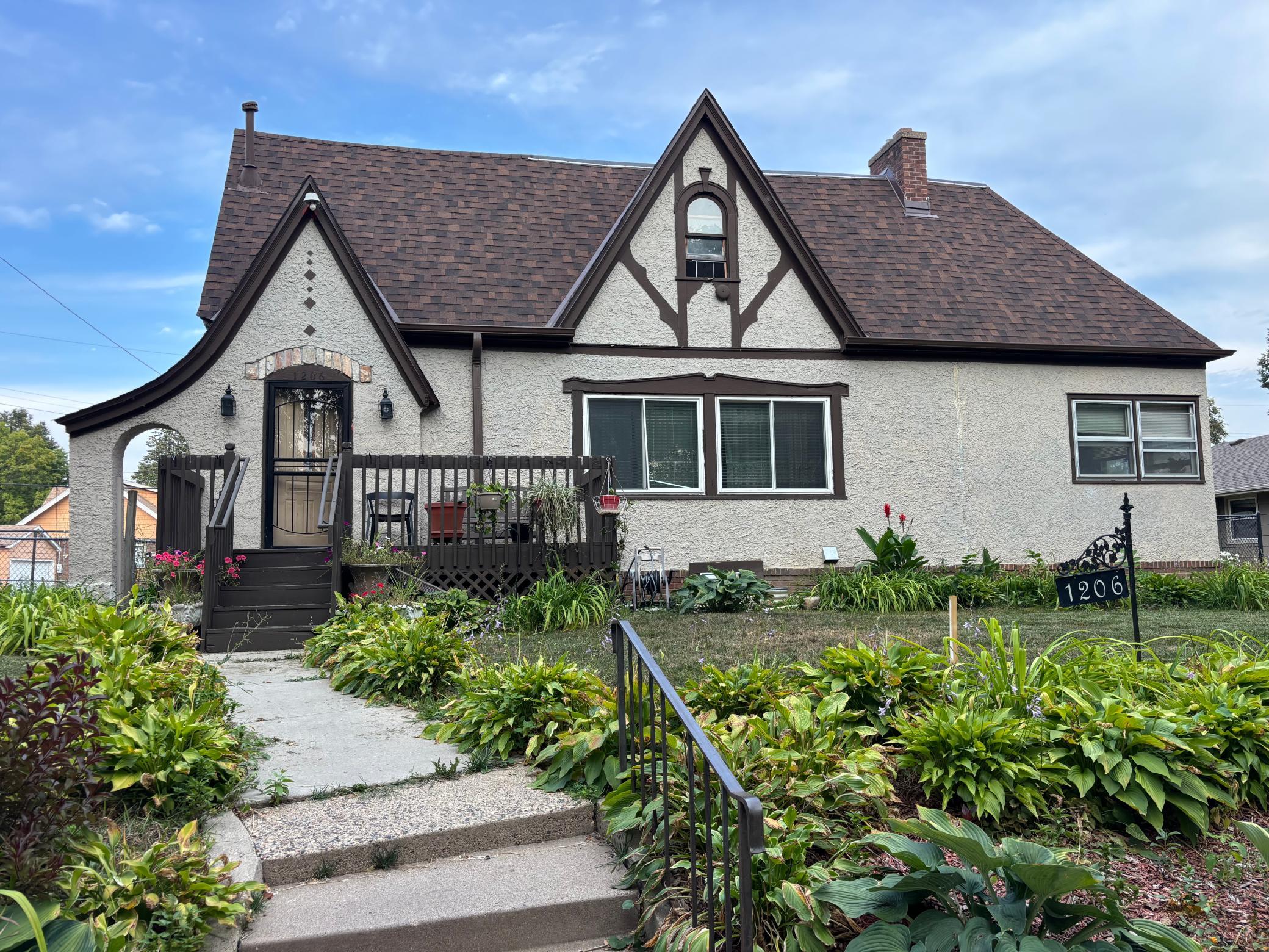 1206 Russell Ave N, Minneapolis, MN 55411