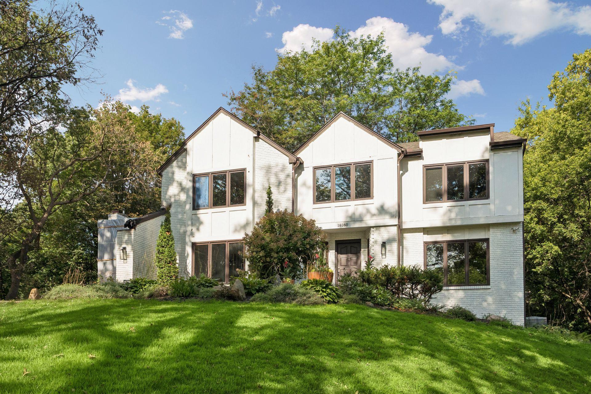18160 Berry Ln, Wayzata, MN 55391