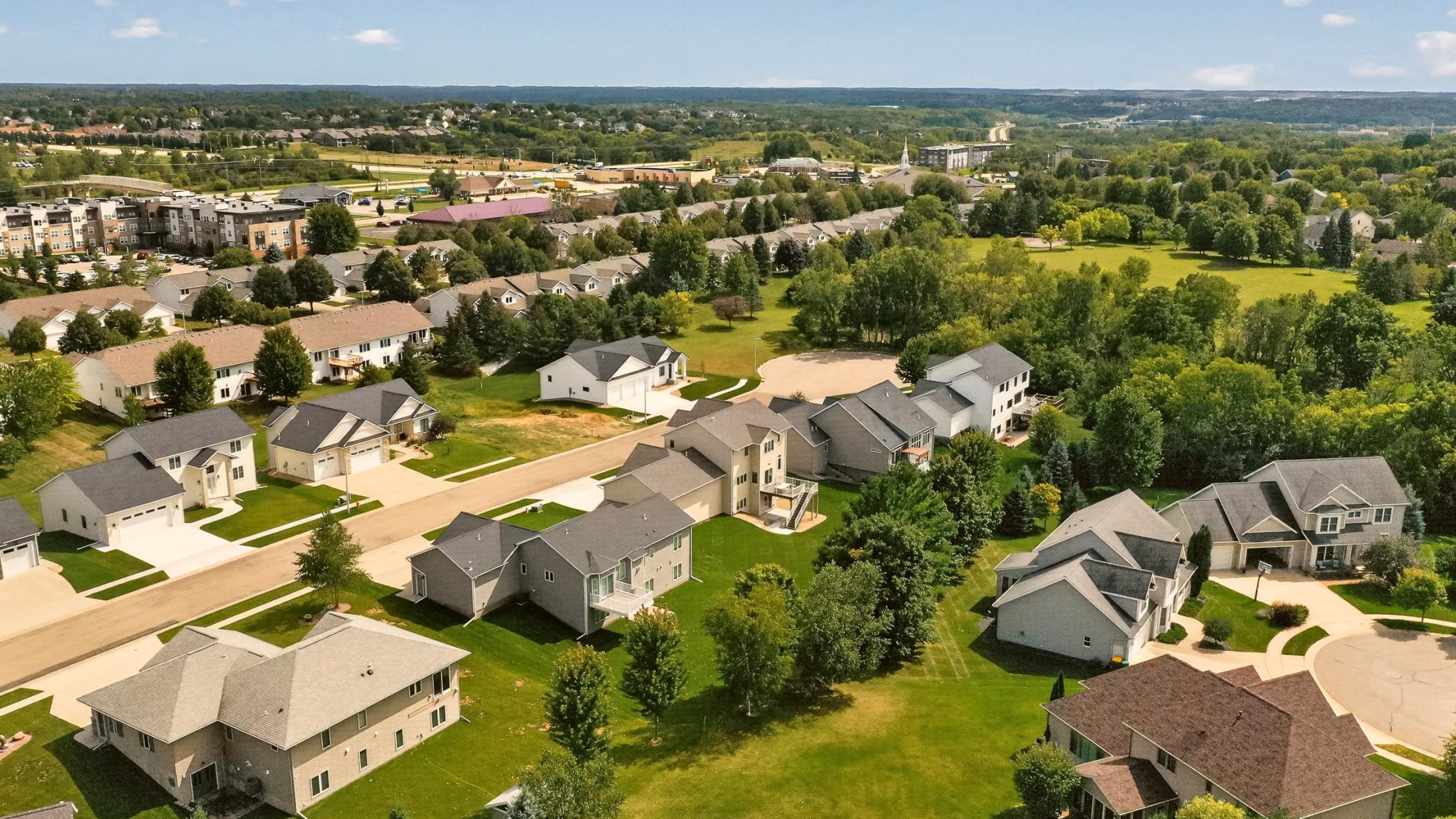 2238 Glady Ln NE, Rochester, MN 55906