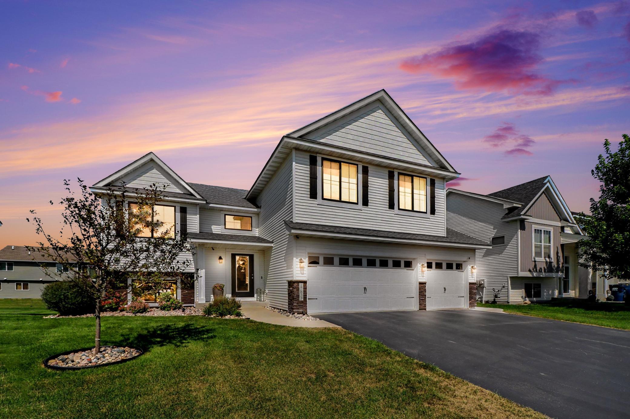 17833 Essex Ln, Lakeville, MN 55044