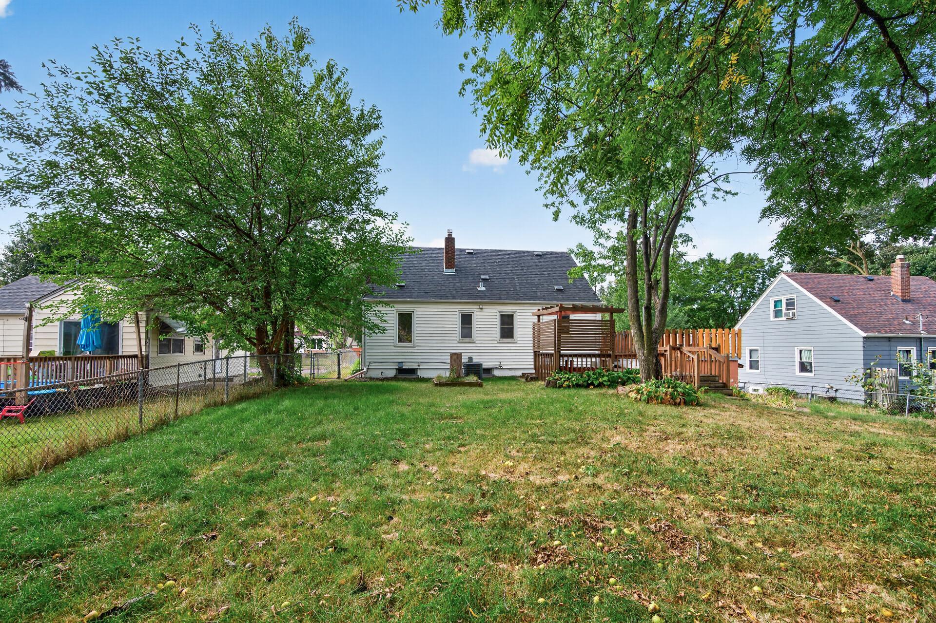 2057 Sherwood Ave, Saint Paul, MN 55119