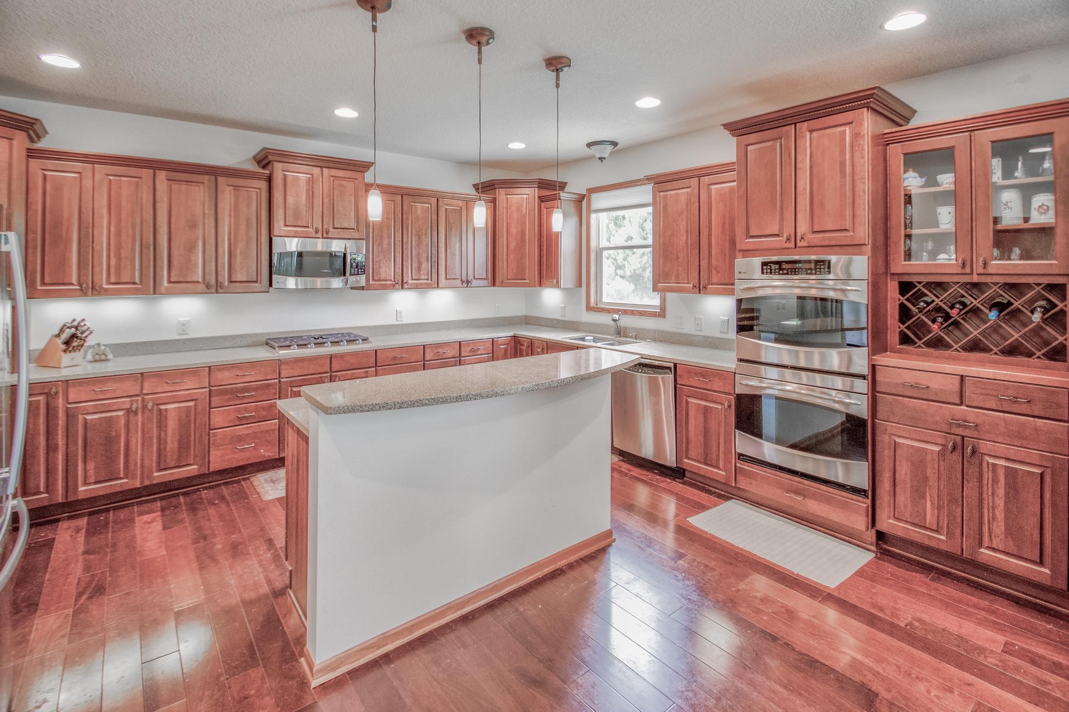 7243 Kimberly Ln N, Maple Grove, MN 55311