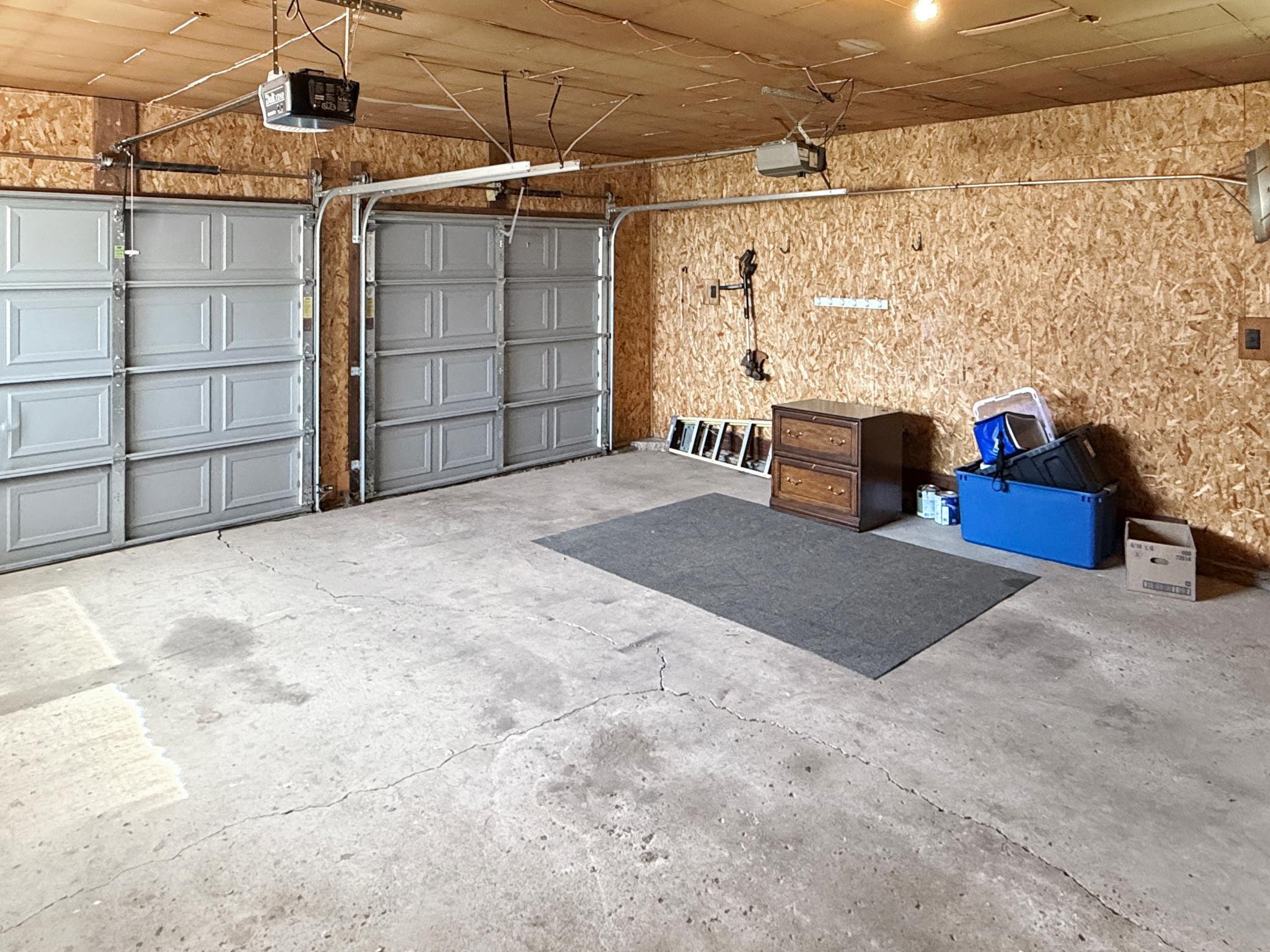 841 Redwood Dr, Fairmont, MN 56031