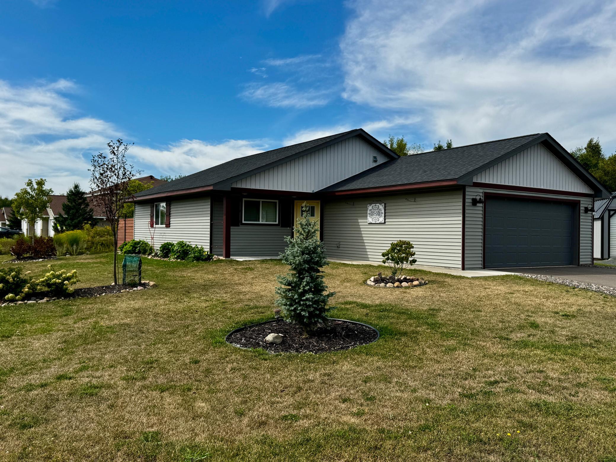 1302 Greentree Dr, Saint Croix Falls, WI 54024