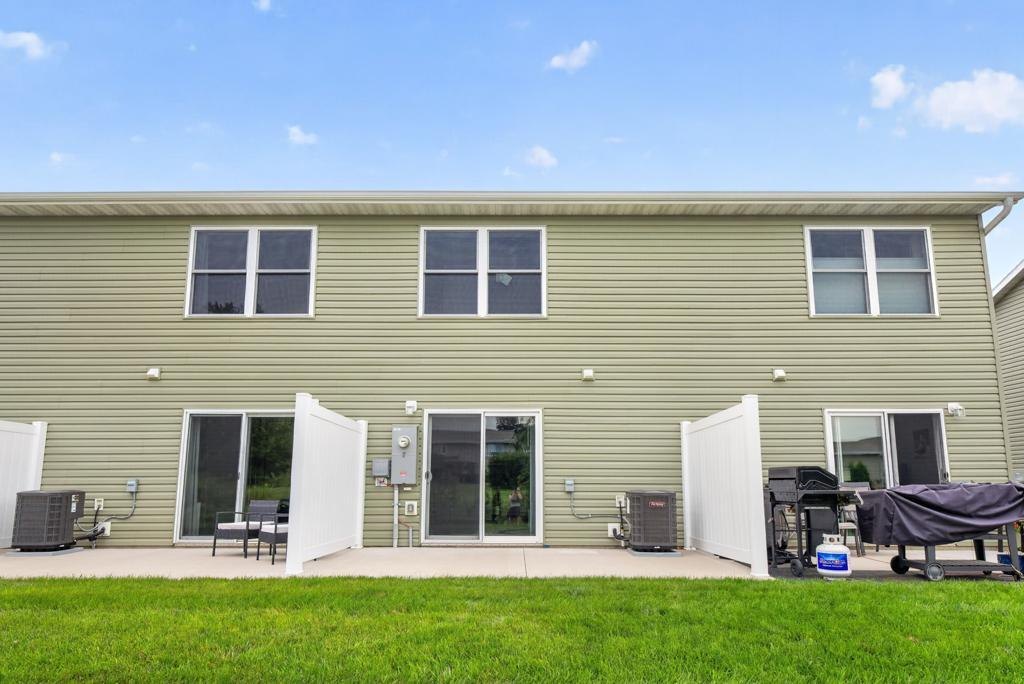1843 Daniel Ln NE, Stewartville, MN 55976