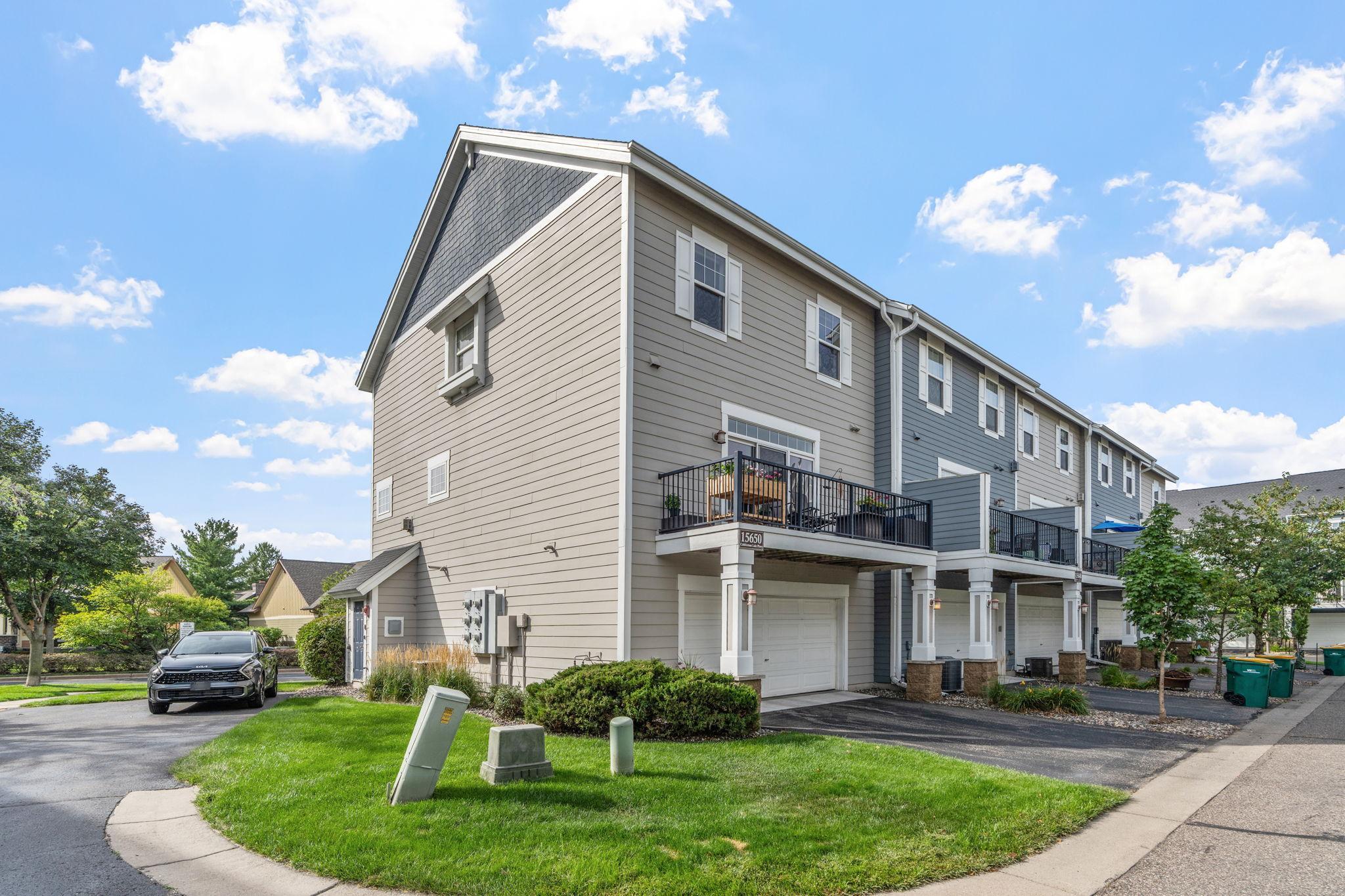 15650 Cobblestone Lake Pw #1105, Apple Valley, MN 55124