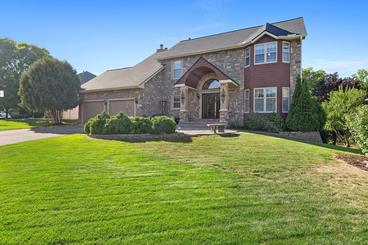 4086 Deerwood Trl, Eagan, MN 55122