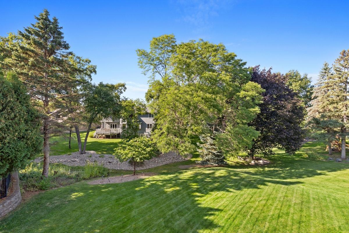 4086 Deerwood Trl, Eagan, MN 55122