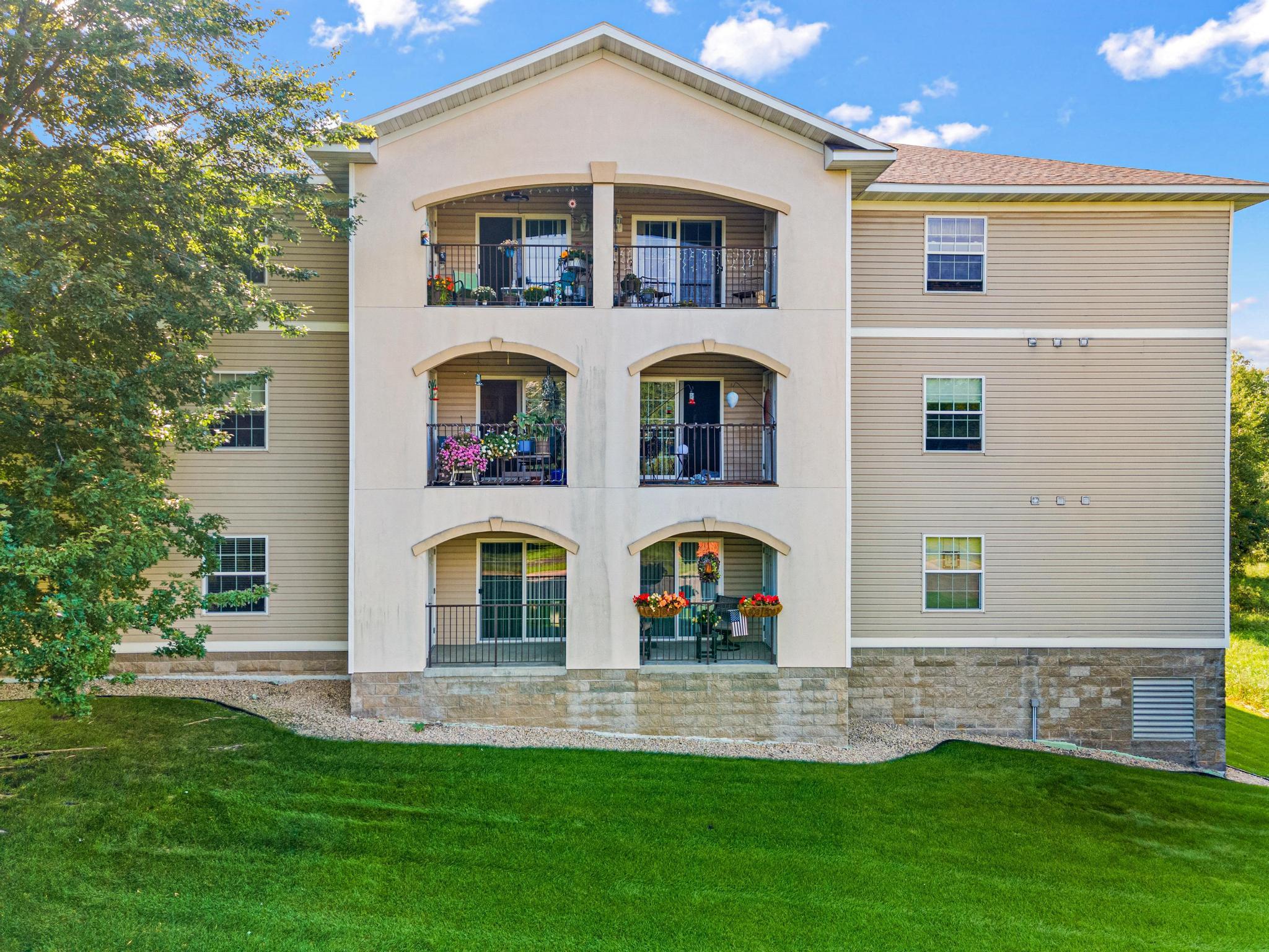 15570 Linnet St NW #2-102, Andover, MN 55304