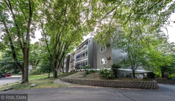 135 Viking Dr E #102, Little Canada, MN 55117