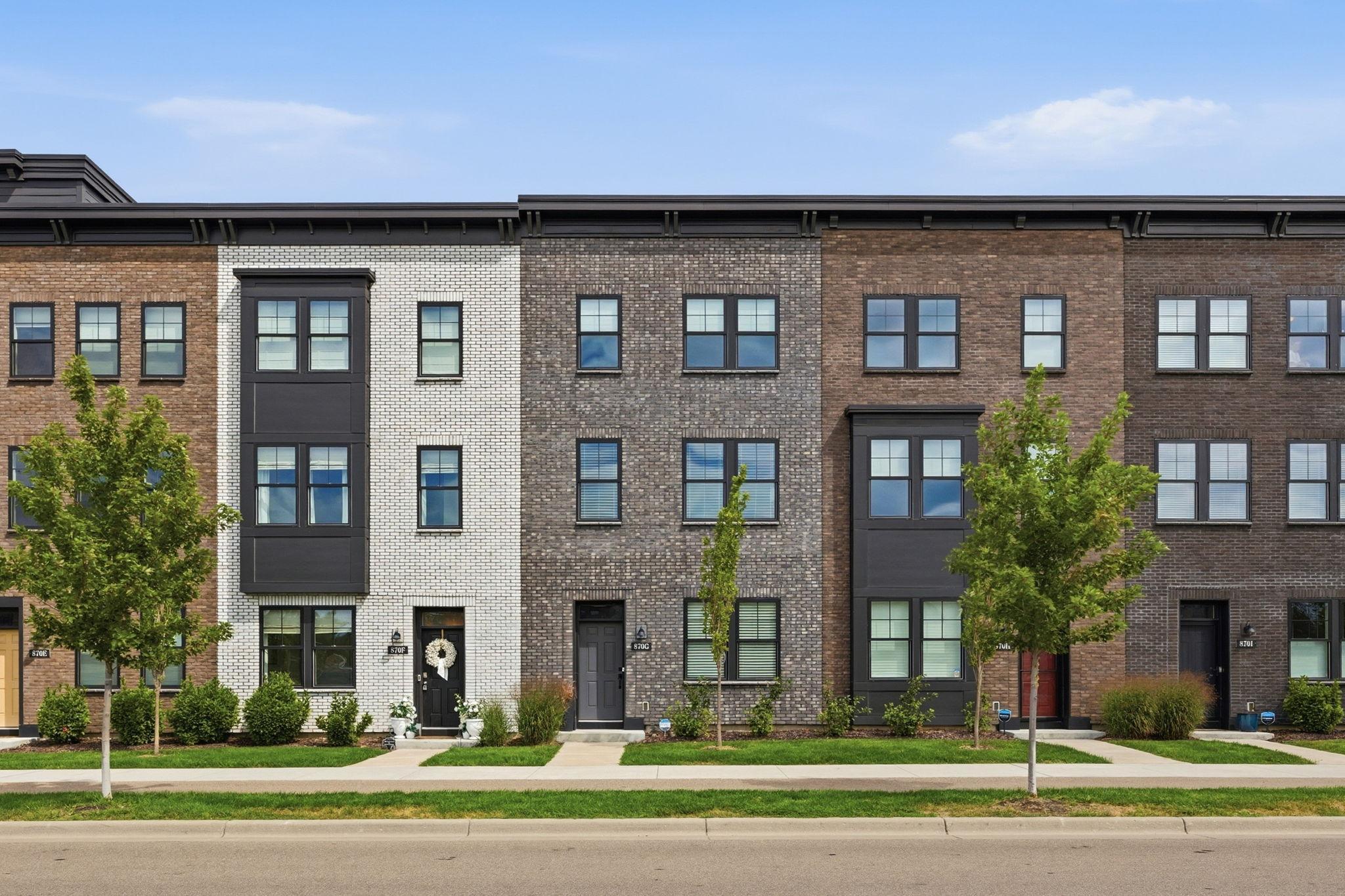 870 Mount Curve Blvd #G, Saint Paul, MN 55116