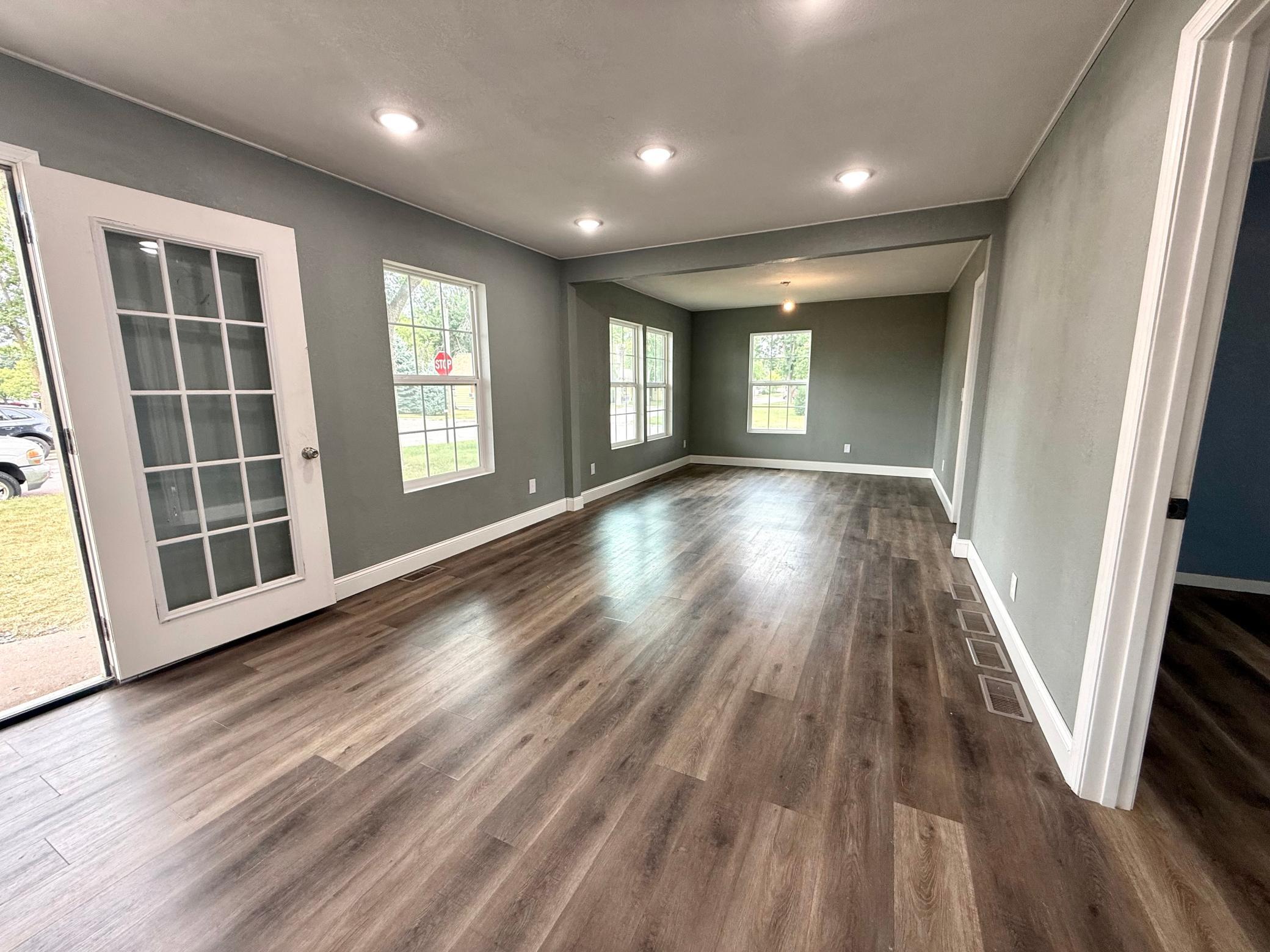 131 N Drury St, Redwood Falls, MN 56283