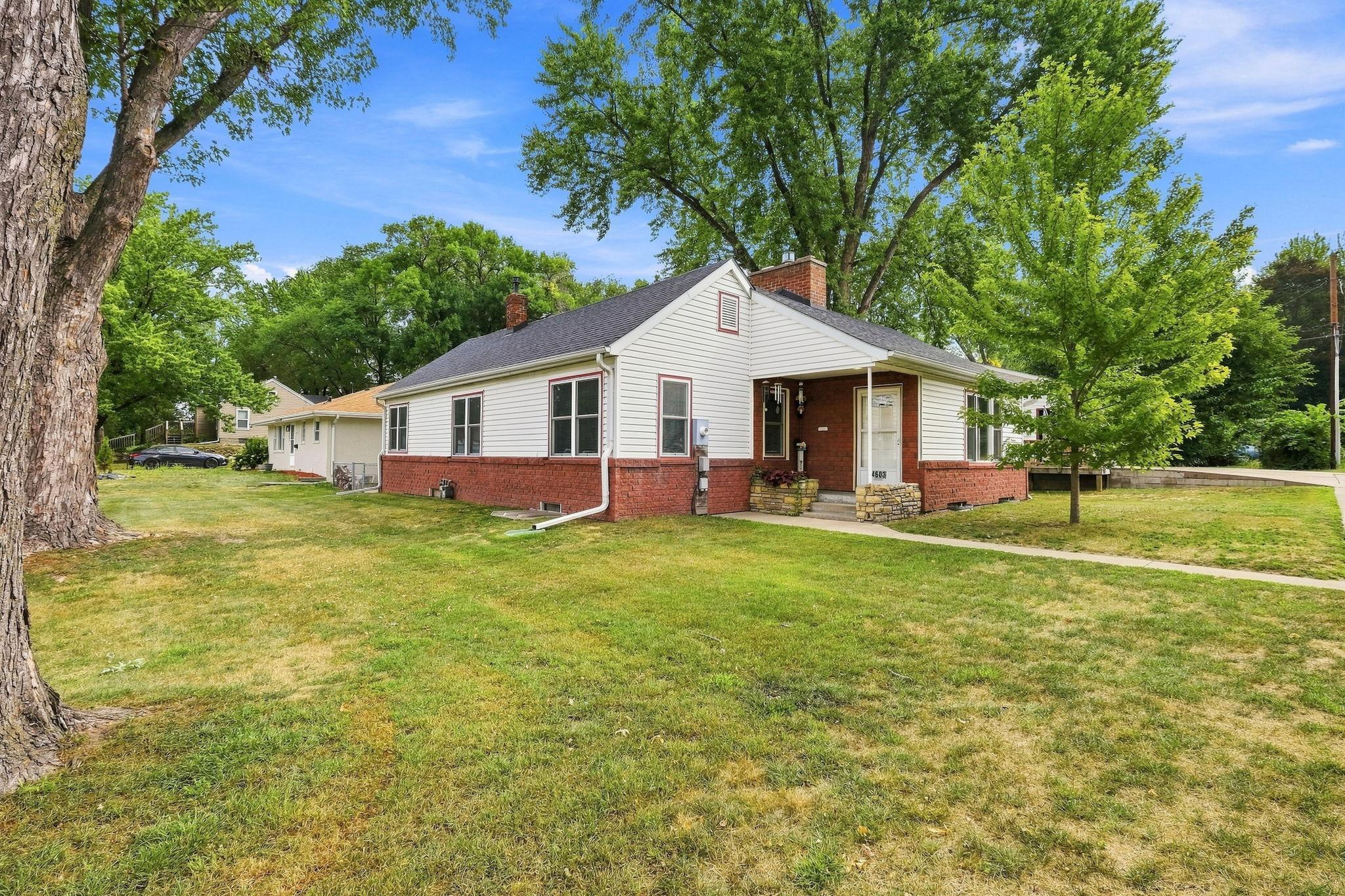 4603 6th St NE, Columbia Heights, MN 55421