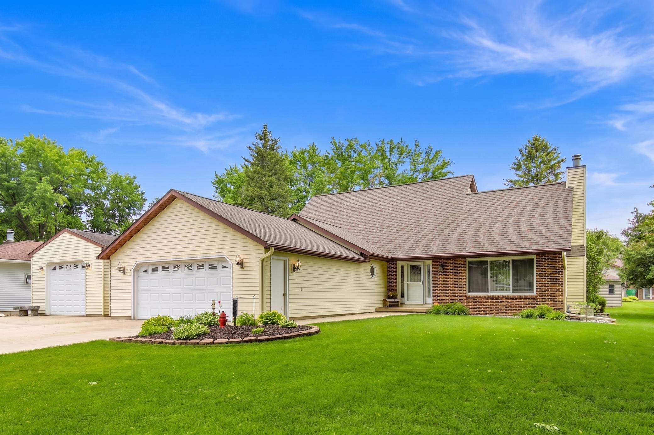 2000 9th St SW, Austin, MN 55912