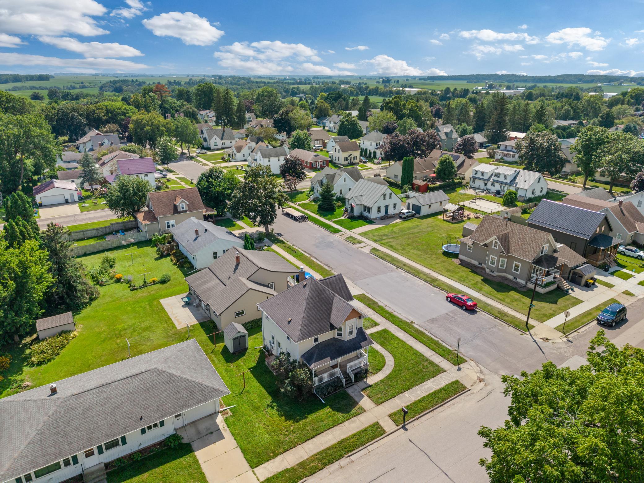 304 E Jefferson St, Caledonia, MN 55921