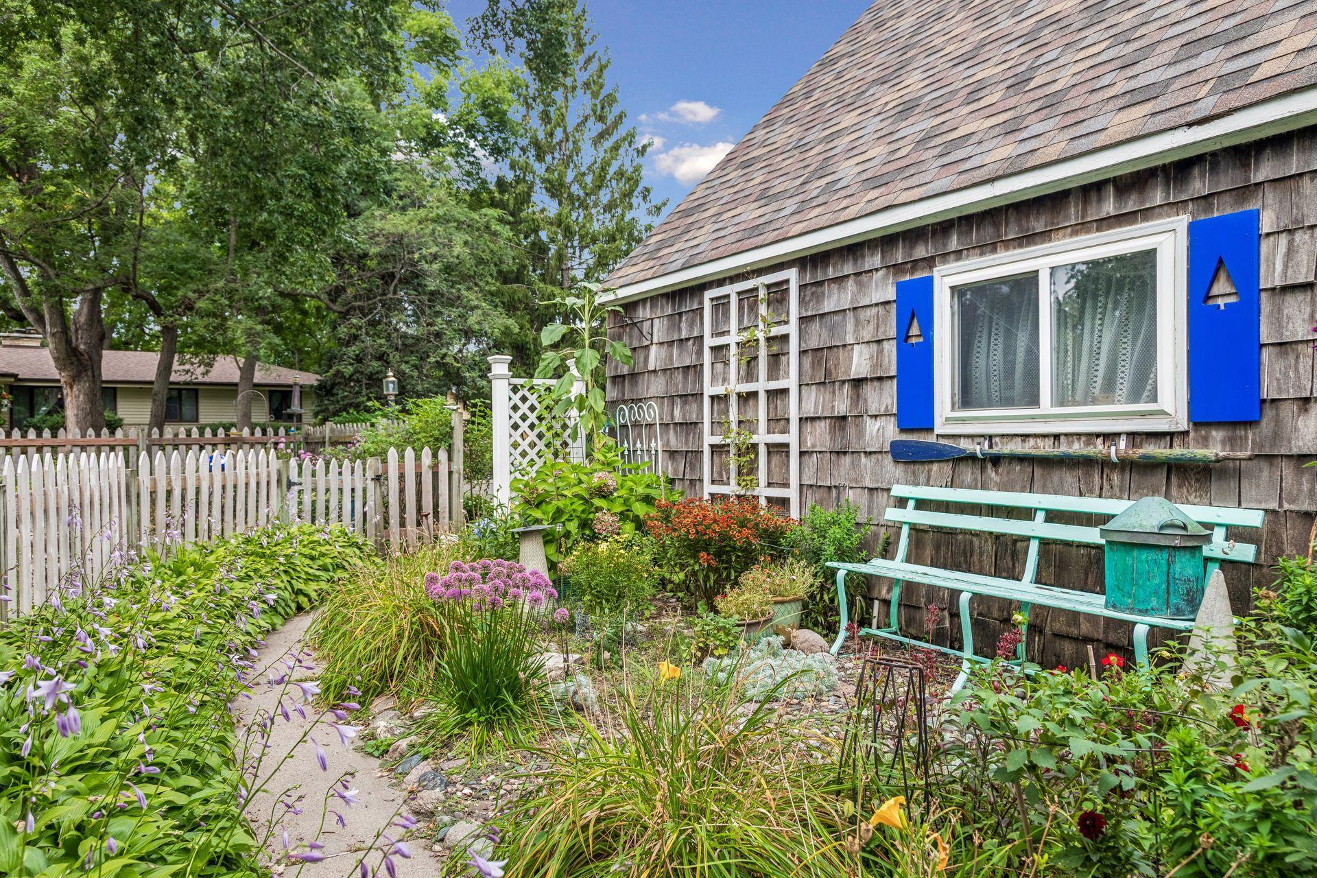 2291 5th St, White Bear Lake, MN 55110
