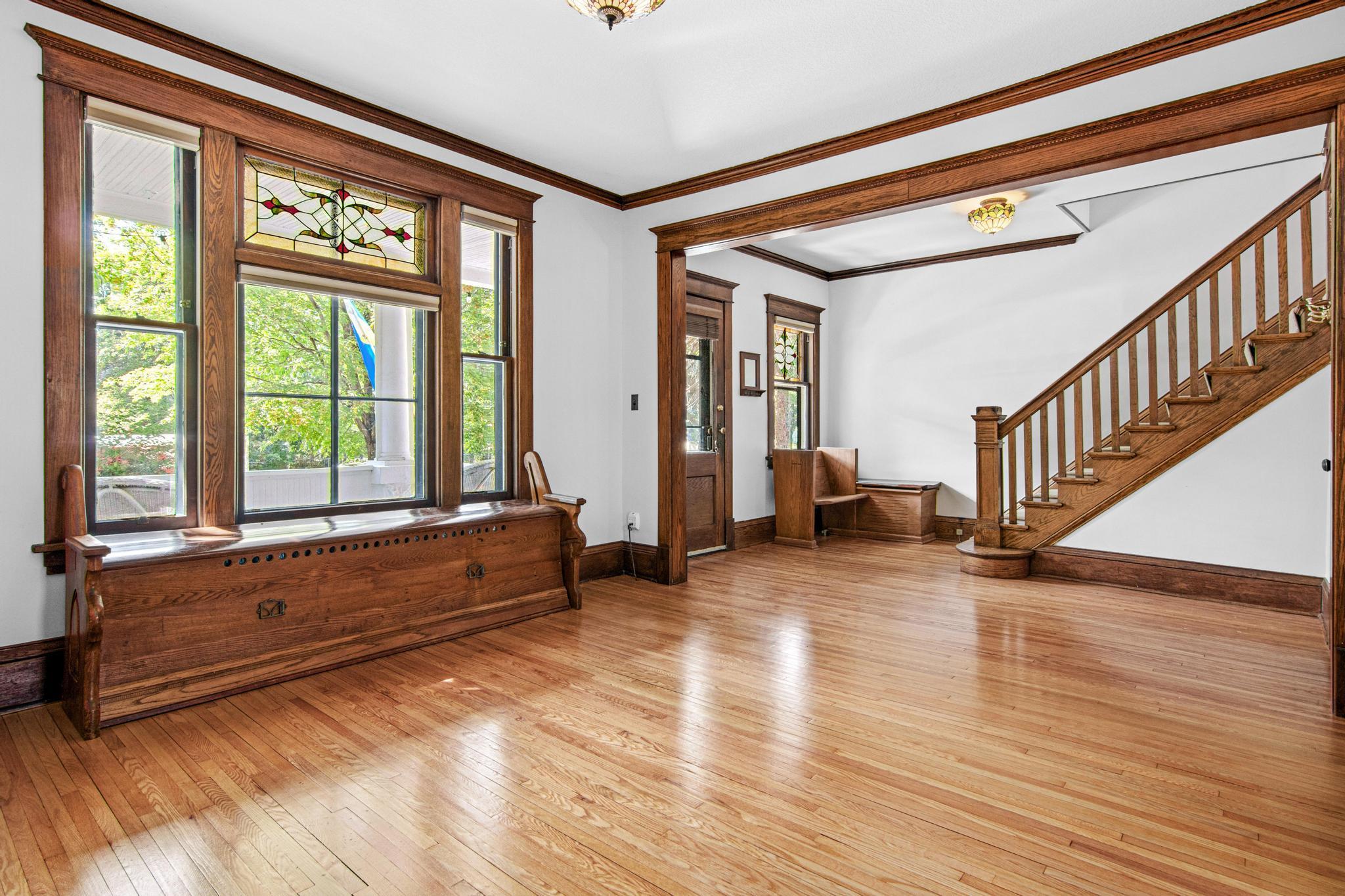 818 Delaware Ave, Saint Paul, MN 55107