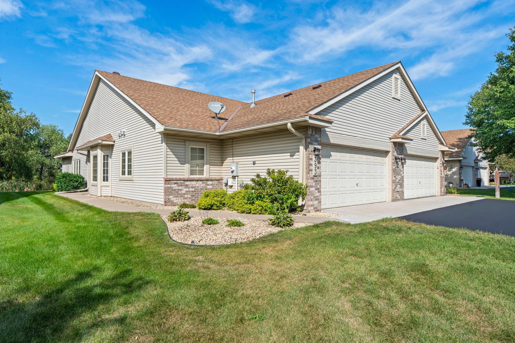 393 Allen Ave, Little Canada, MN 55117