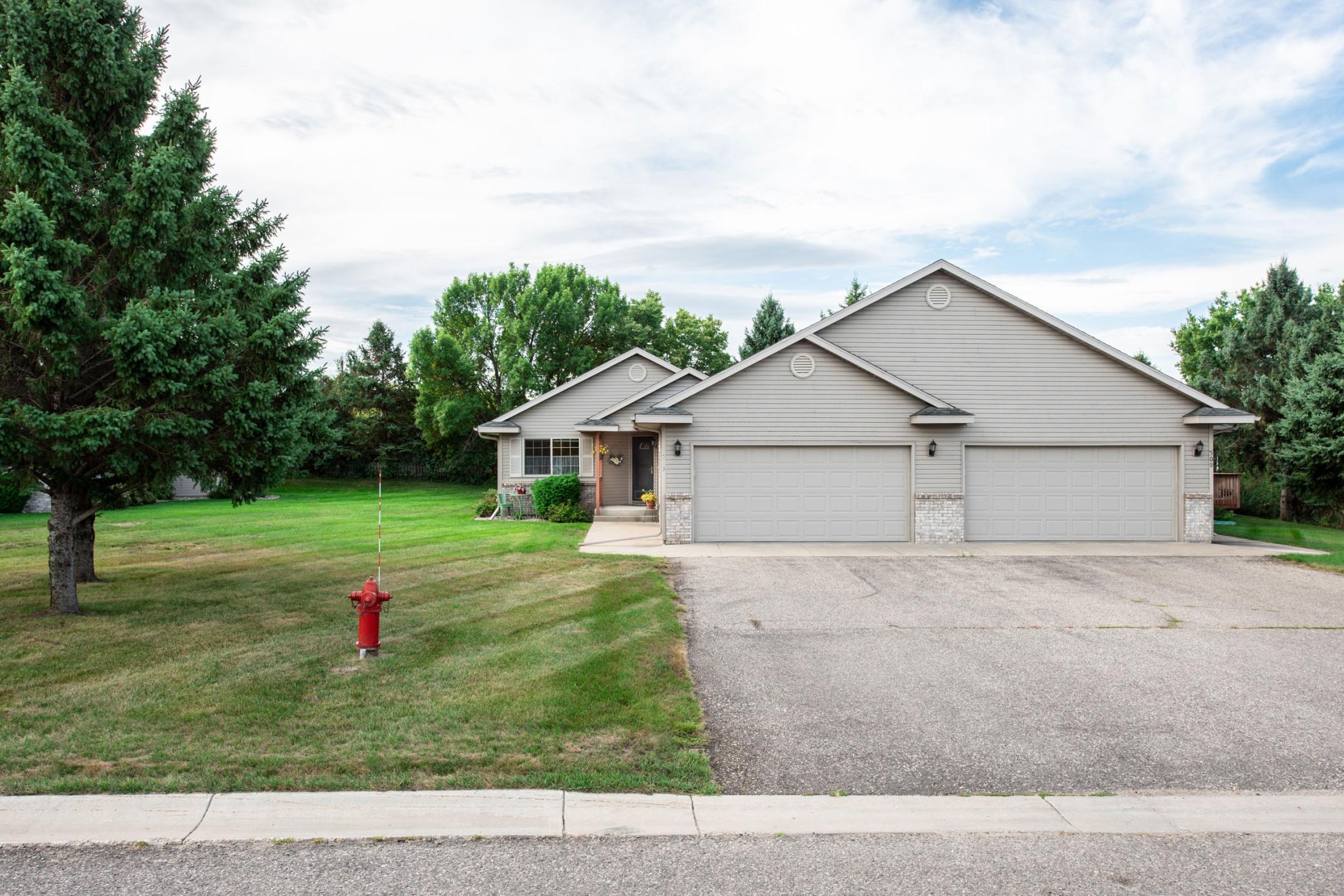 513 Kinkead Dr NW, Alexandria, MN 56308
