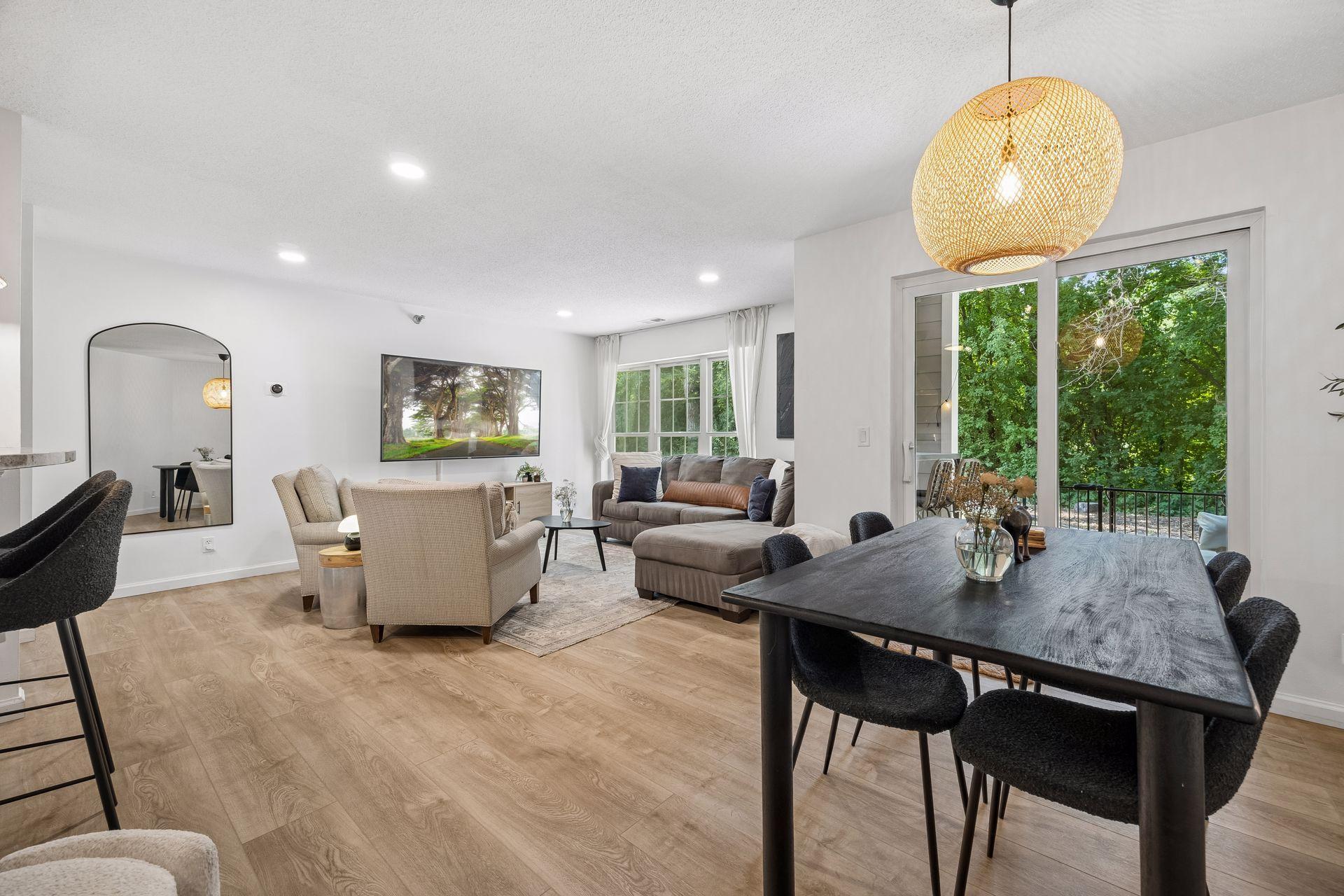 6040 Chasewood Pw #2, Minnetonka, MN 55343
