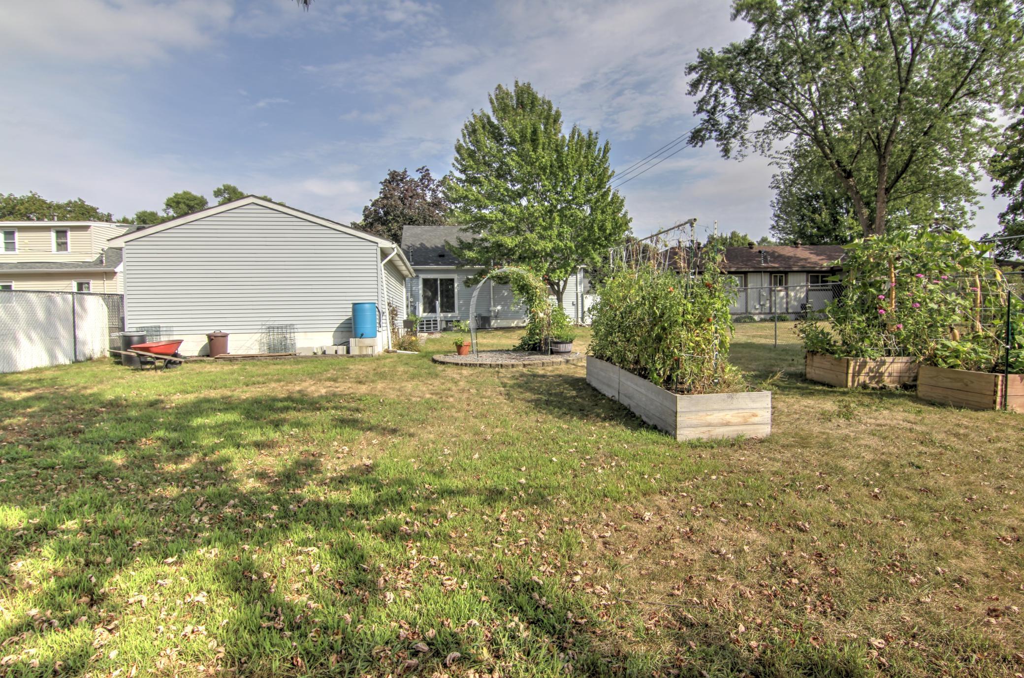 5619 Vera Cruz Ave N, Crystal, MN 55429