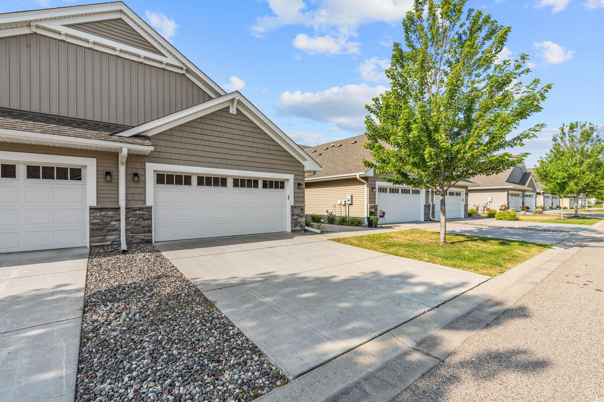 620 Liberty Way, Vadnais Heights, MN 55127