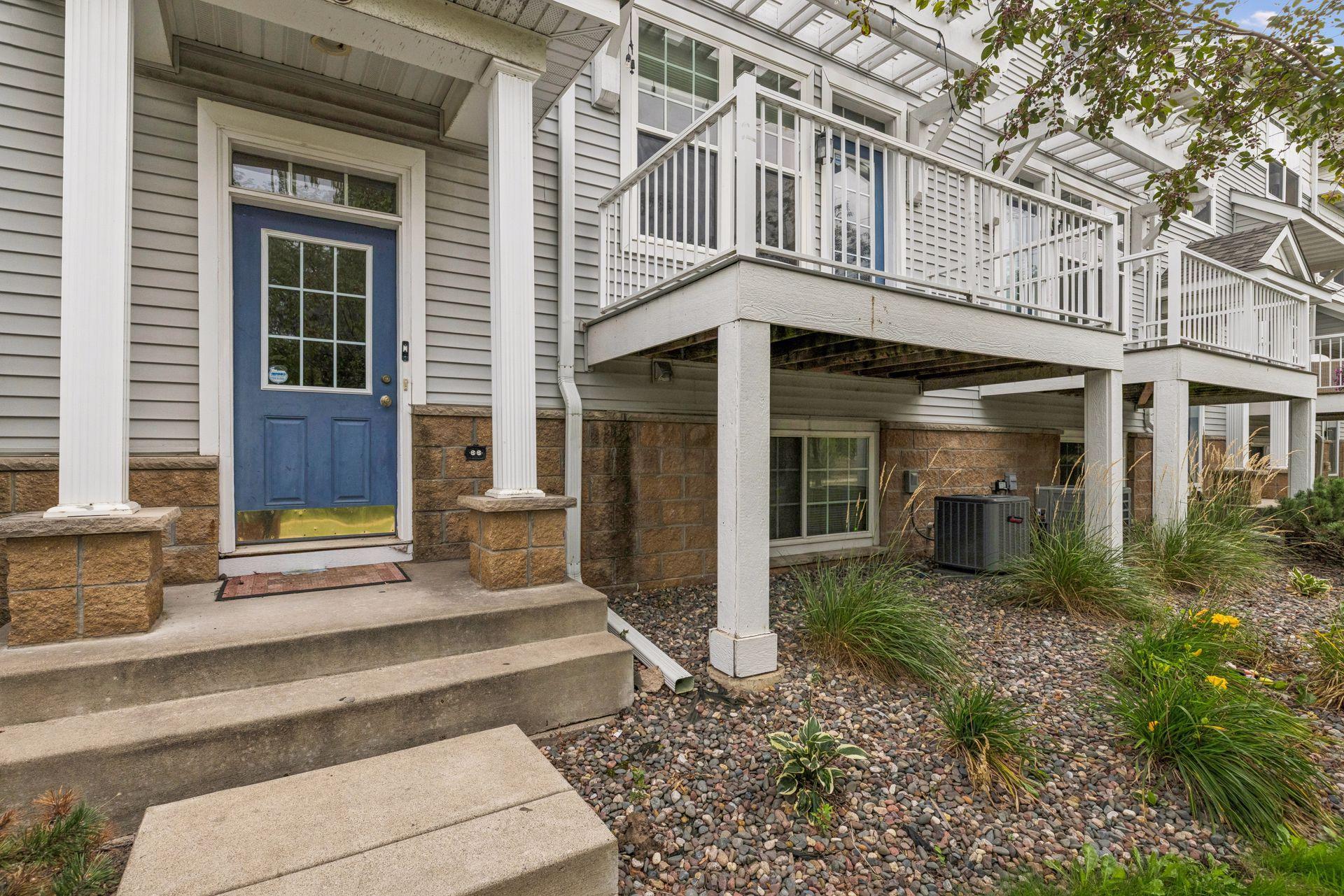 1662 Village Trl E #3, Maplewood, MN 55109