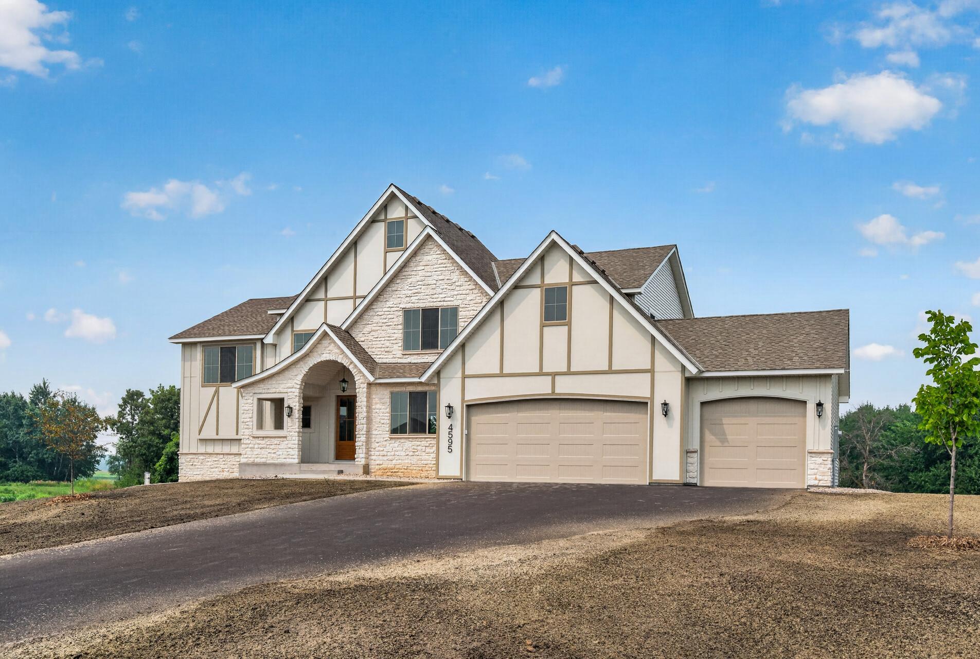 15243 Alamo St NE, Ham Lake, MN 55304