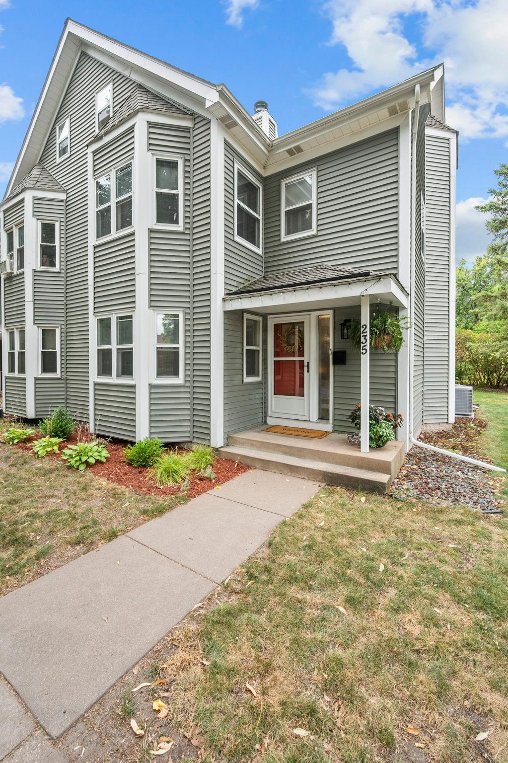 235 Kent St, Saint Paul, MN 55102