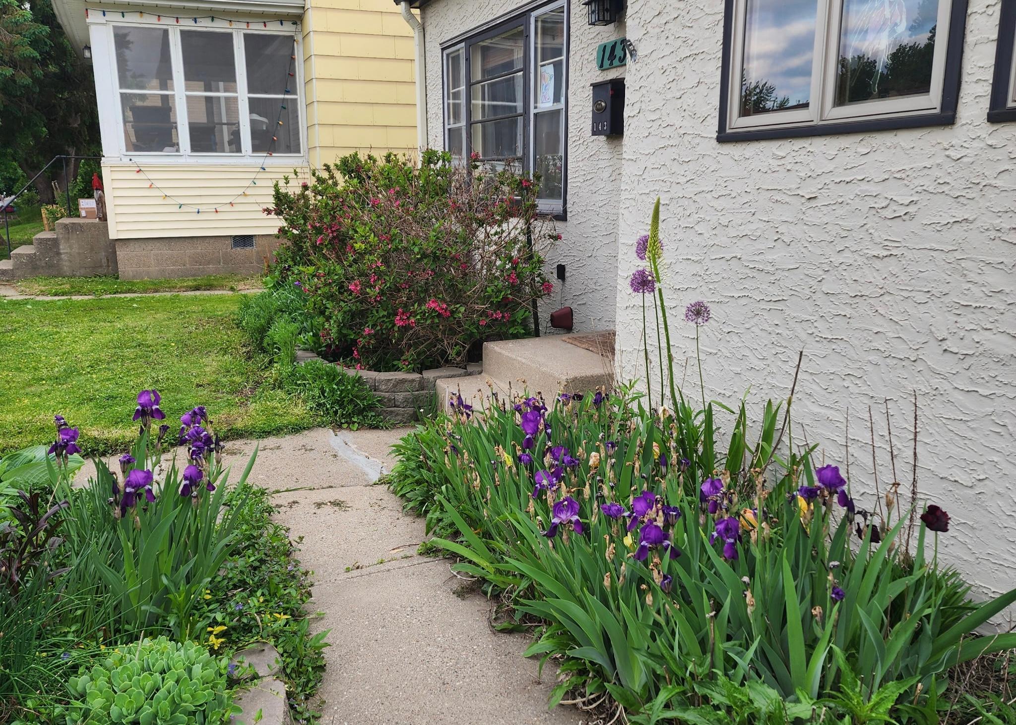 143 12th Ave N, South Saint Paul, MN 55075