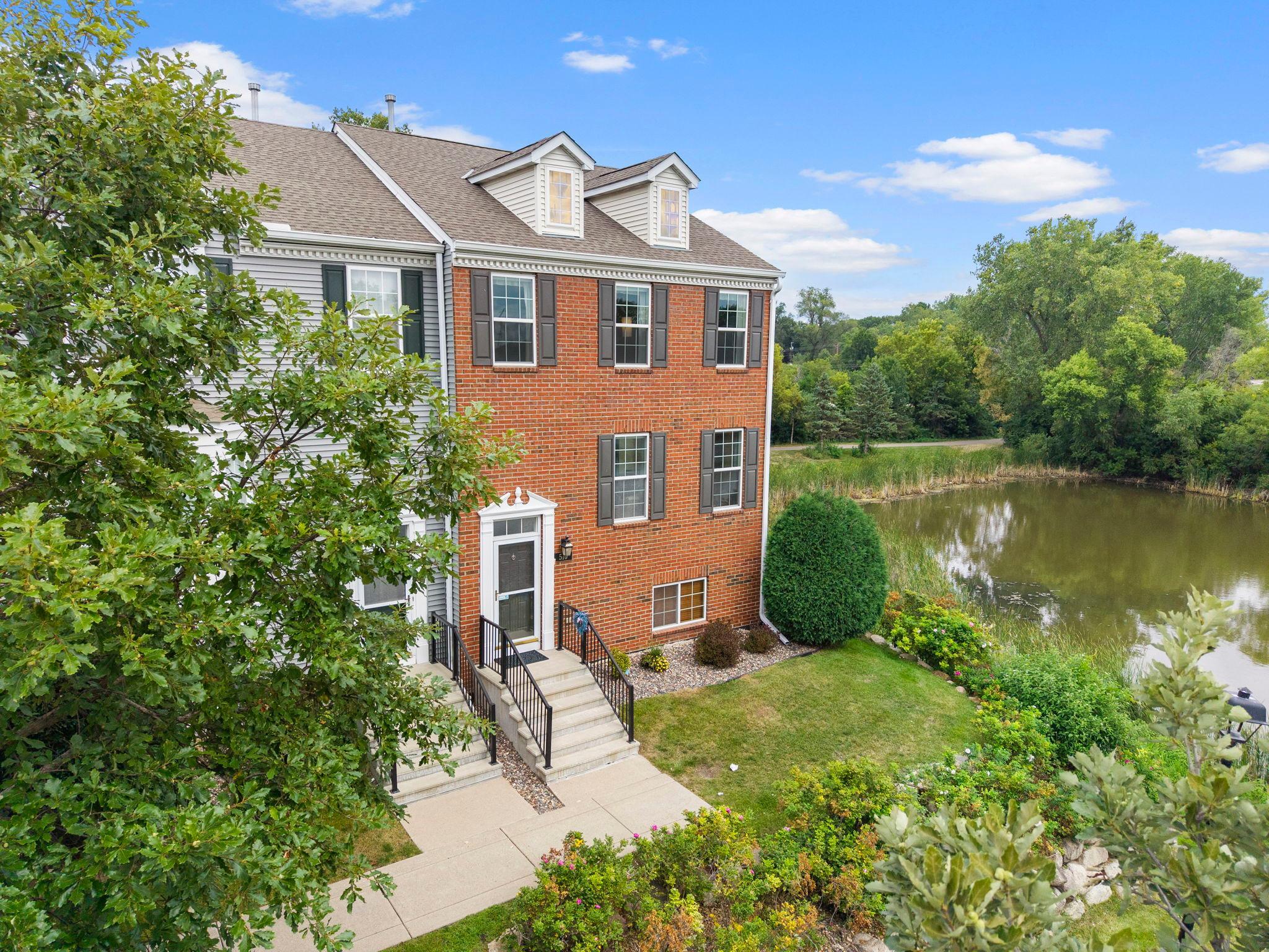 510 Village Pw, Circle Pines, MN 55014