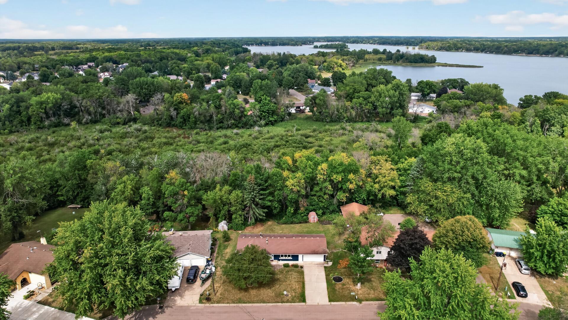30880 Belair Dr, Lindstrom, MN 55045
