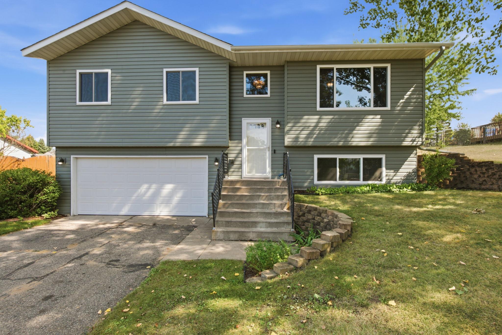606 4th Ave NE, Saint Joseph, MN 56374