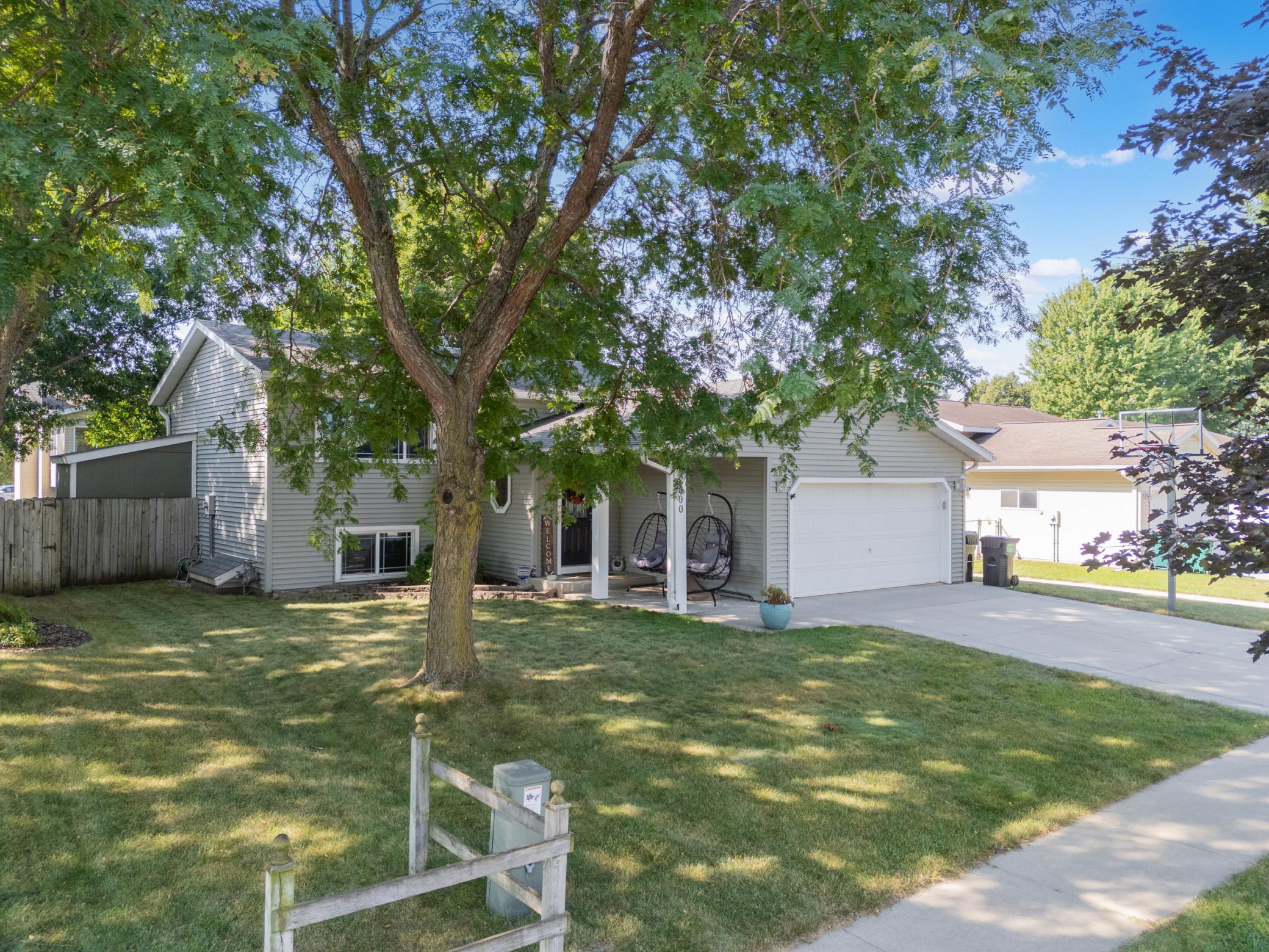 2000 23 1/2 St SE, Rochester, MN 55904