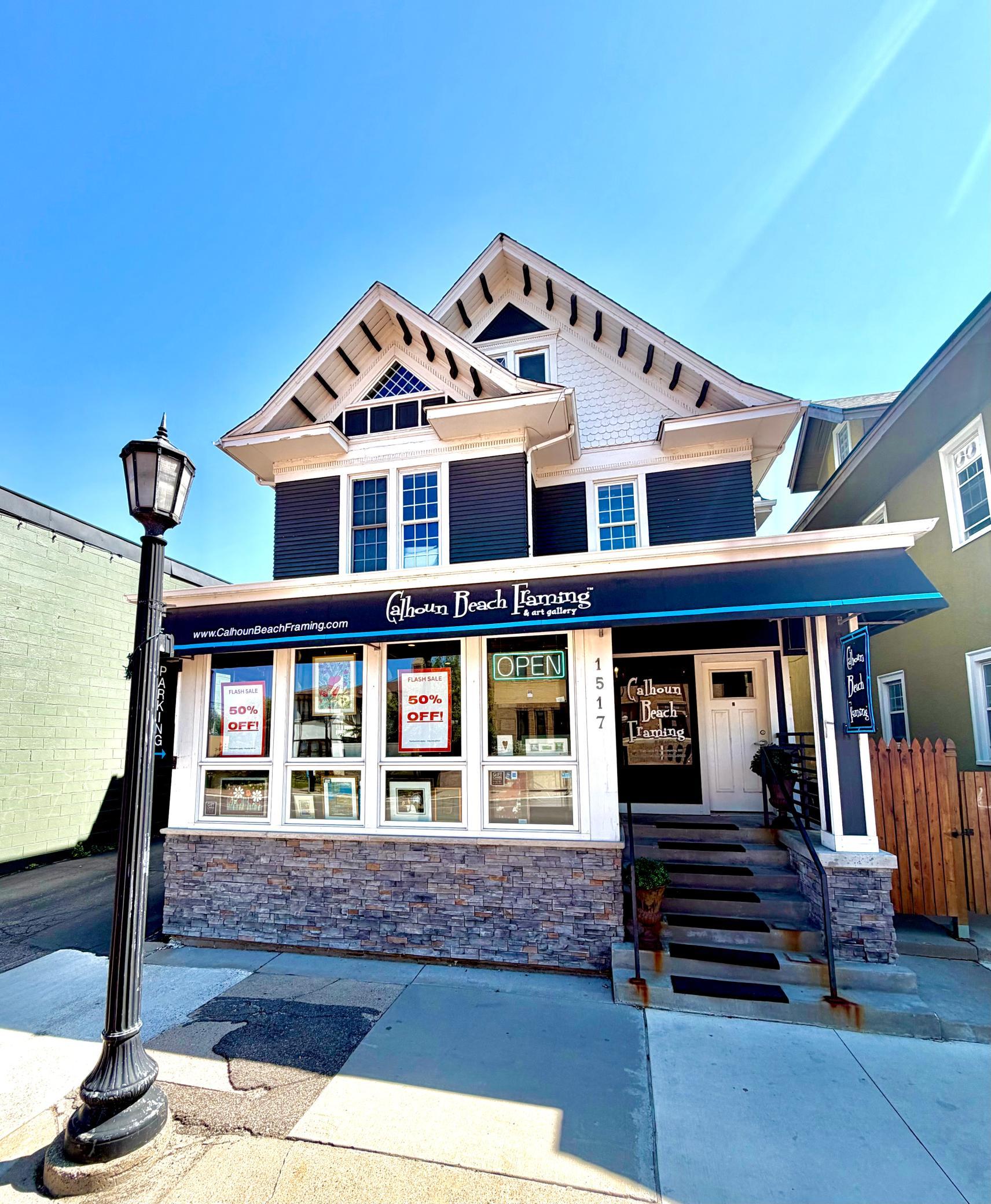 1517 W Lake St, Minneapolis, MN 55408