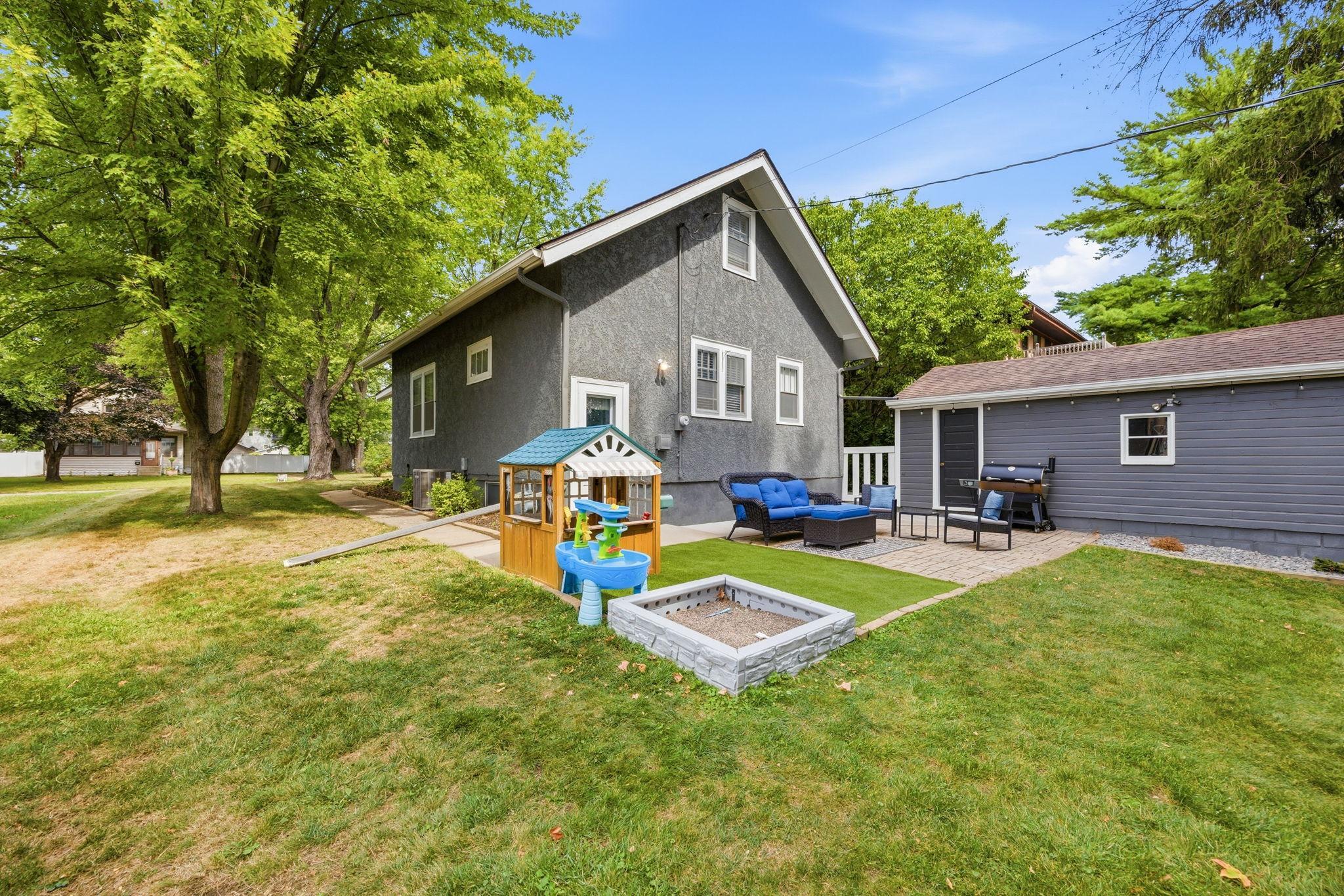 408 Division St E, Buffalo, MN 55313