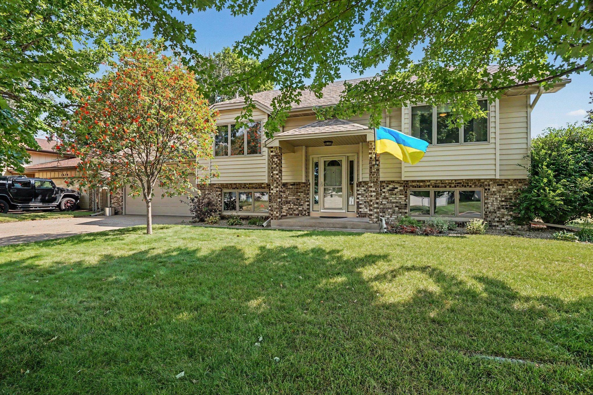 5624 Pascal St, Shoreview, MN 55126